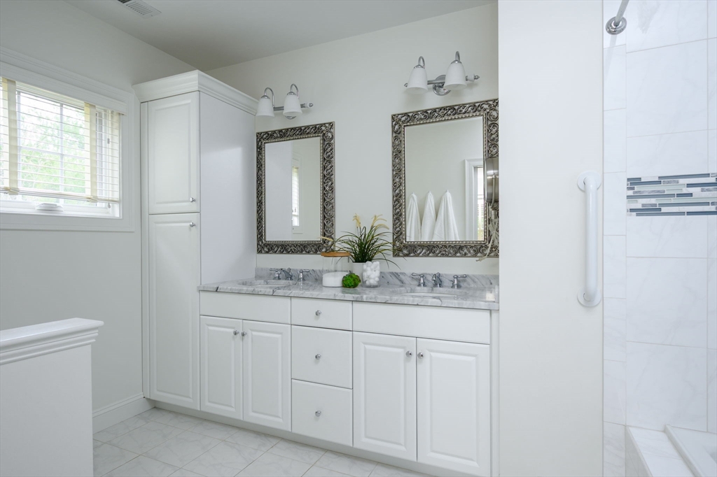 3 Crows Nest Ln # 3