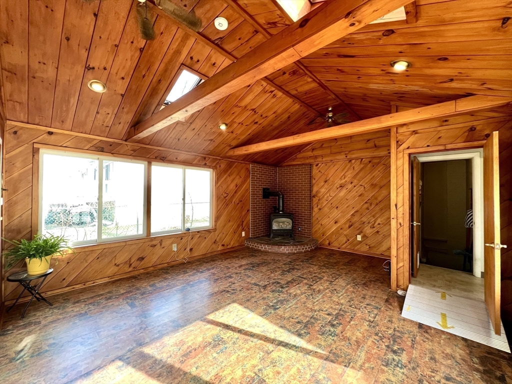 111 Carleton St