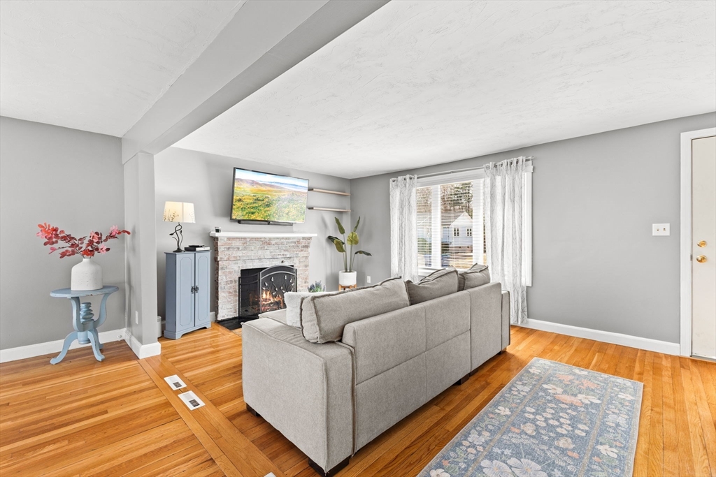 49 Nevens Cir