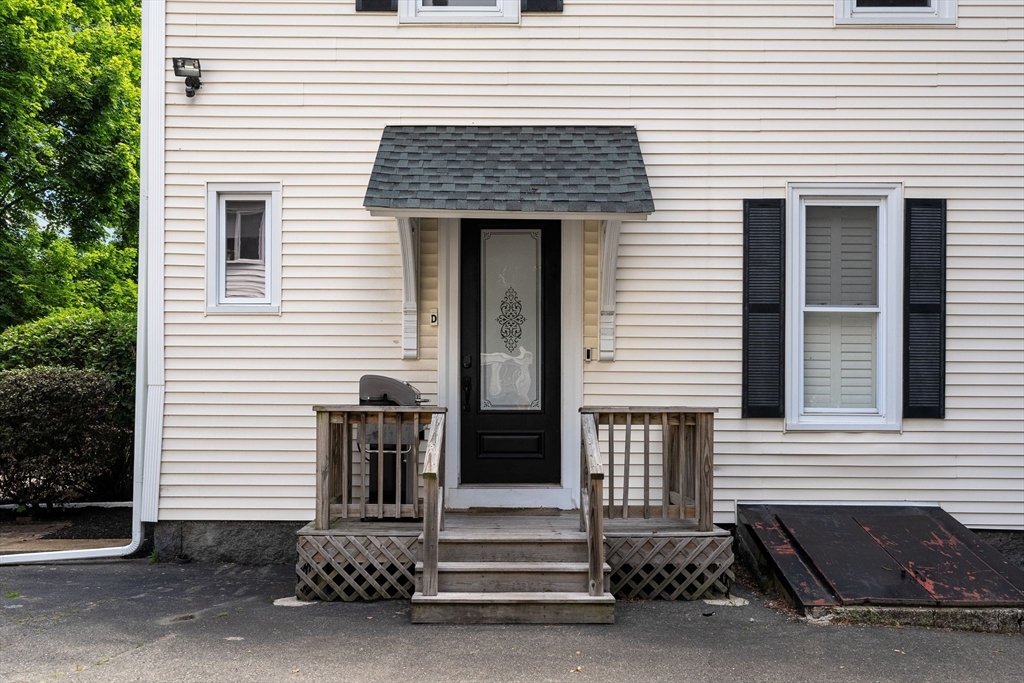 24 Union St # D