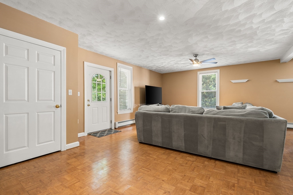 24 Union St # D