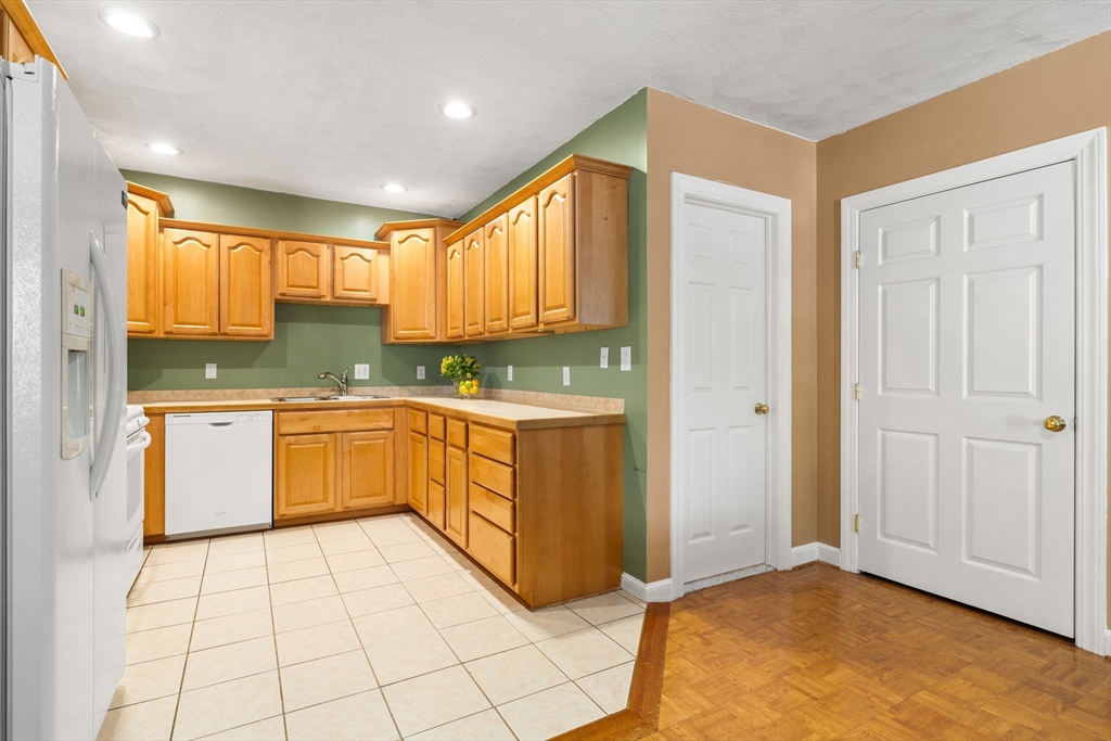 24 Union St # D