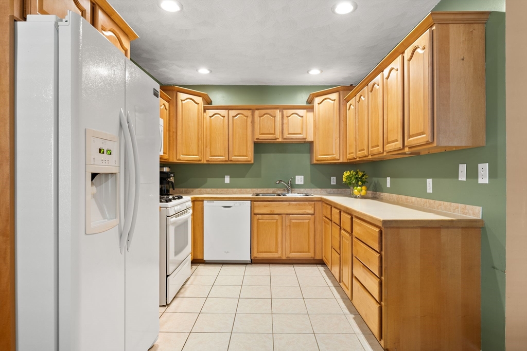 24 Union St # D