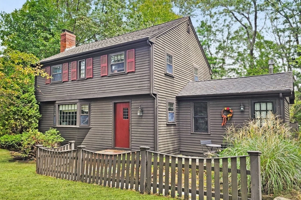471 Pond Street