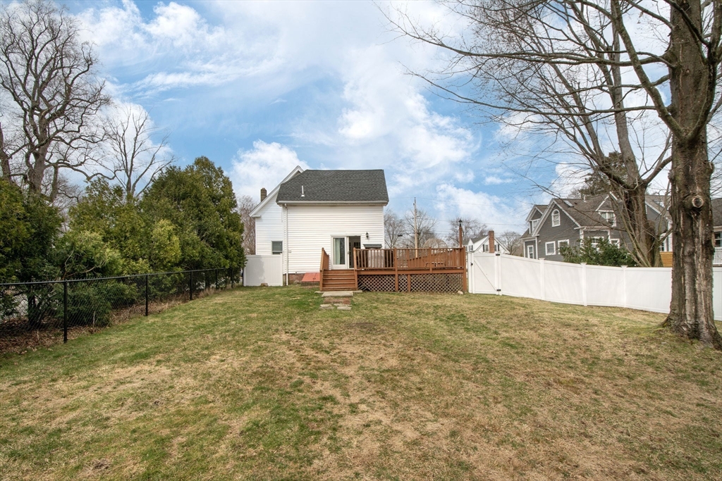 207 Vernon St