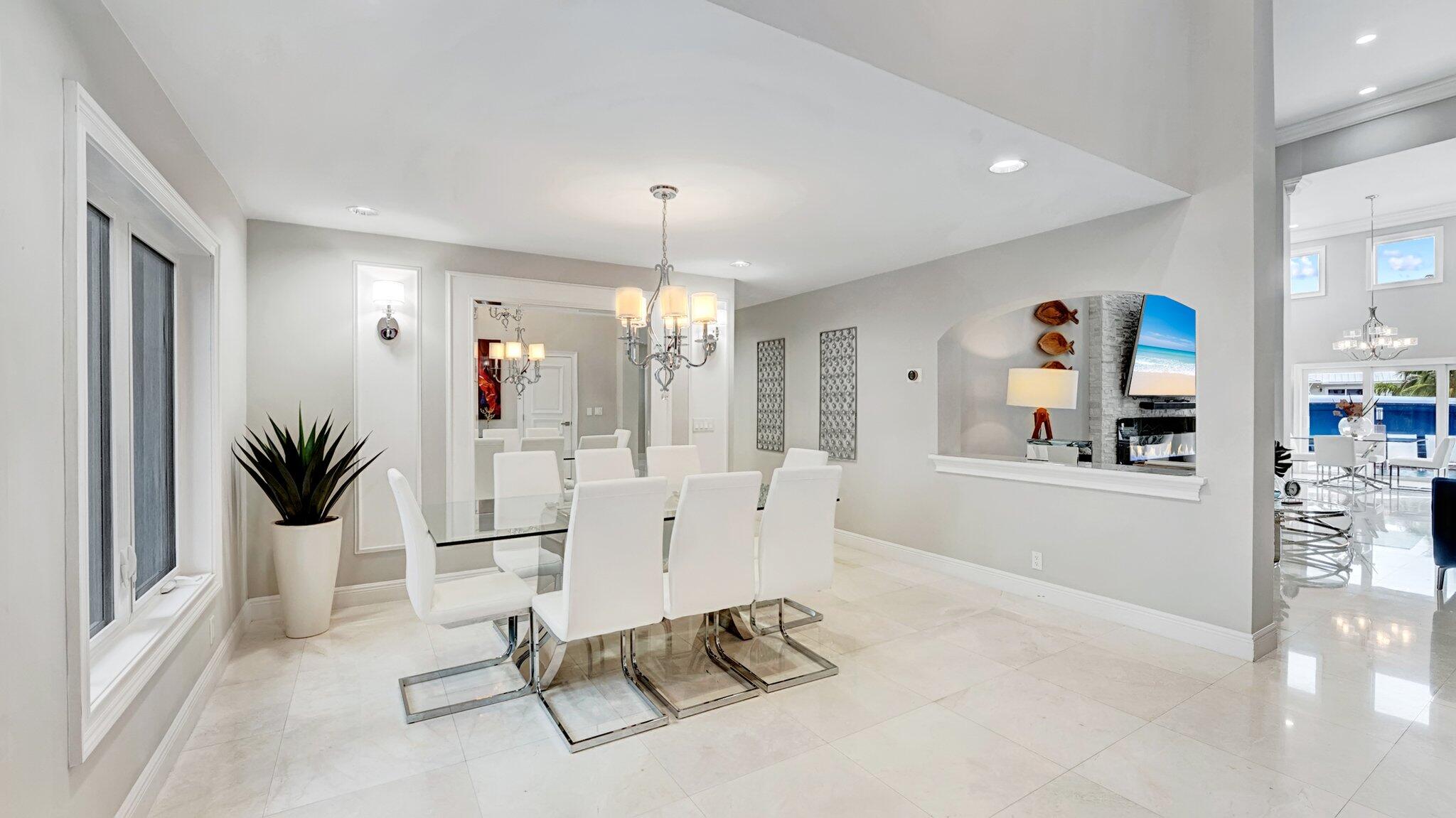 2593 SE 9th Street