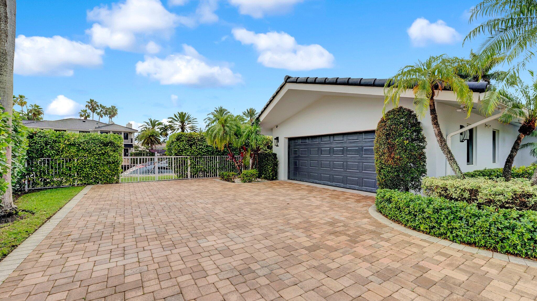 2593 SE 9th Street