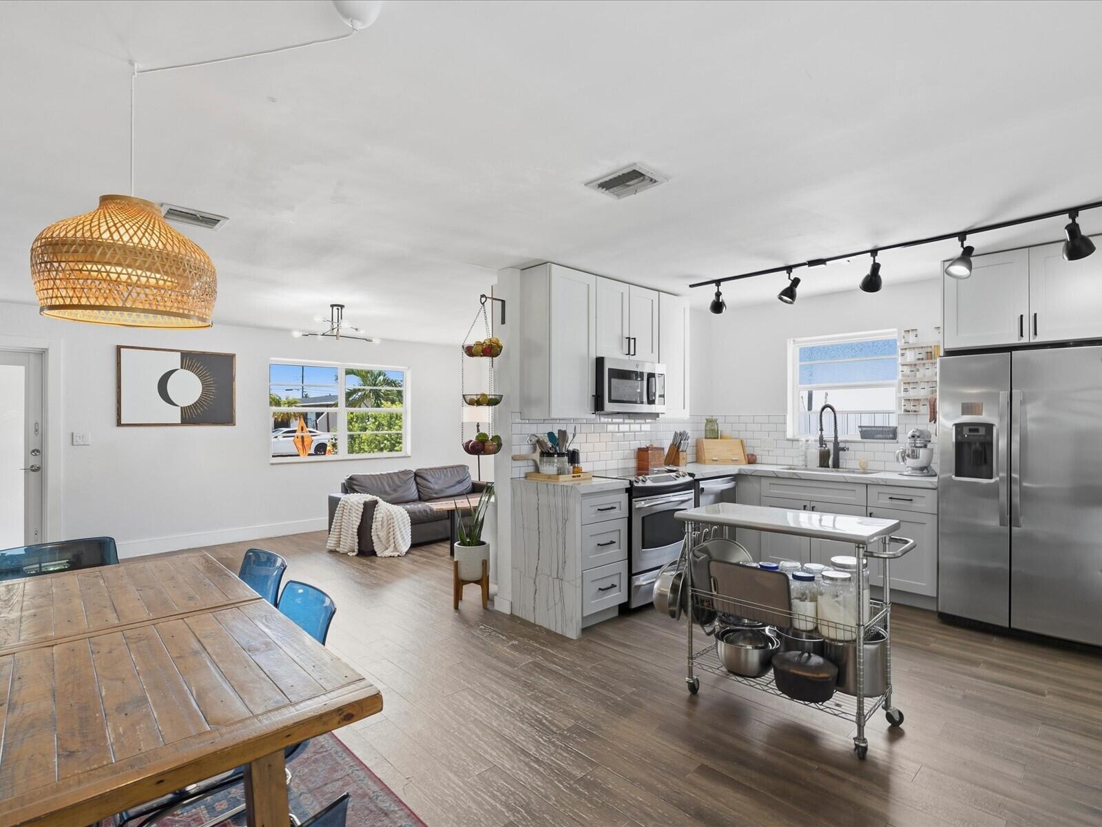 363 E 62ND Street