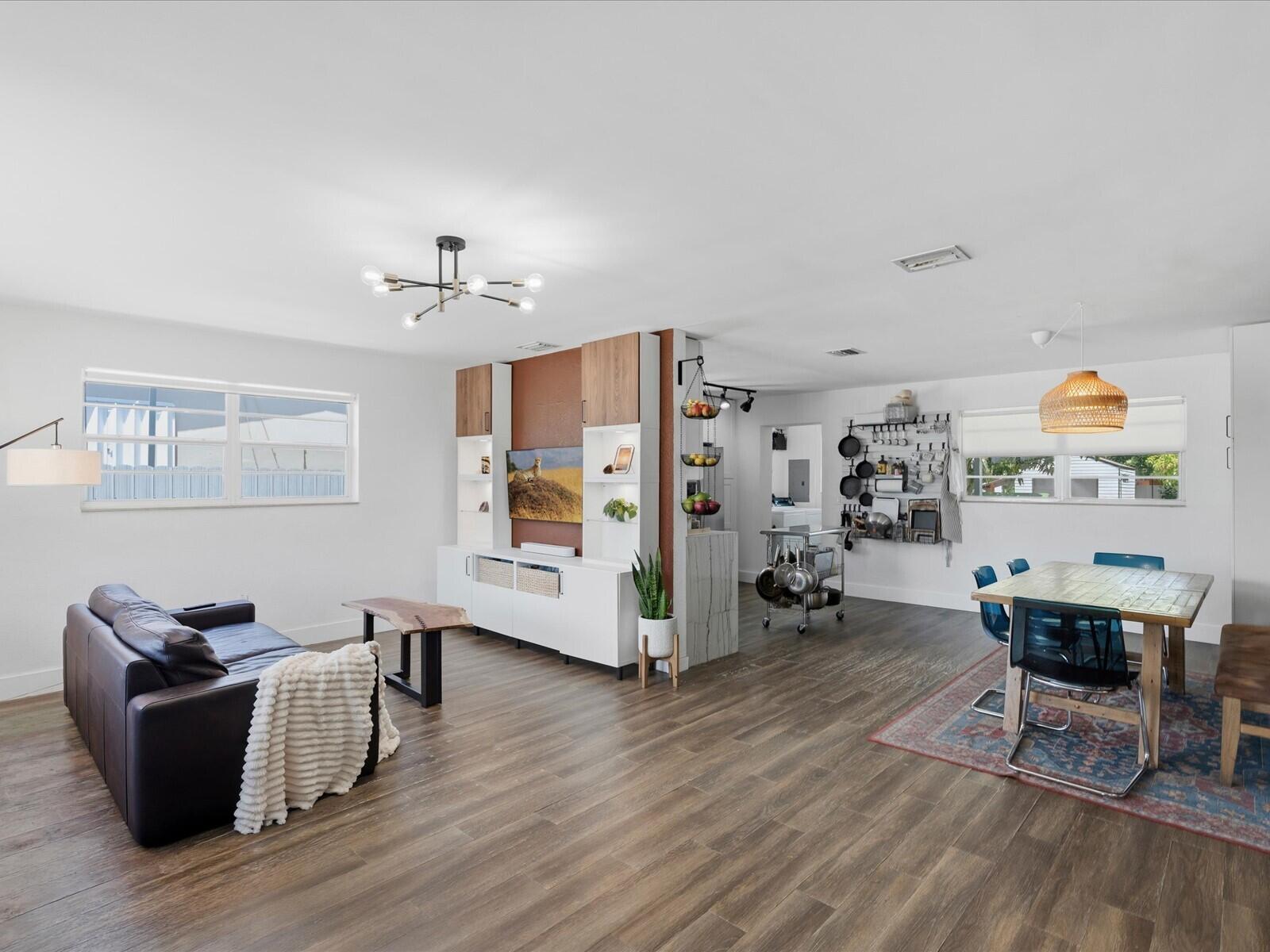 363 E 62ND Street