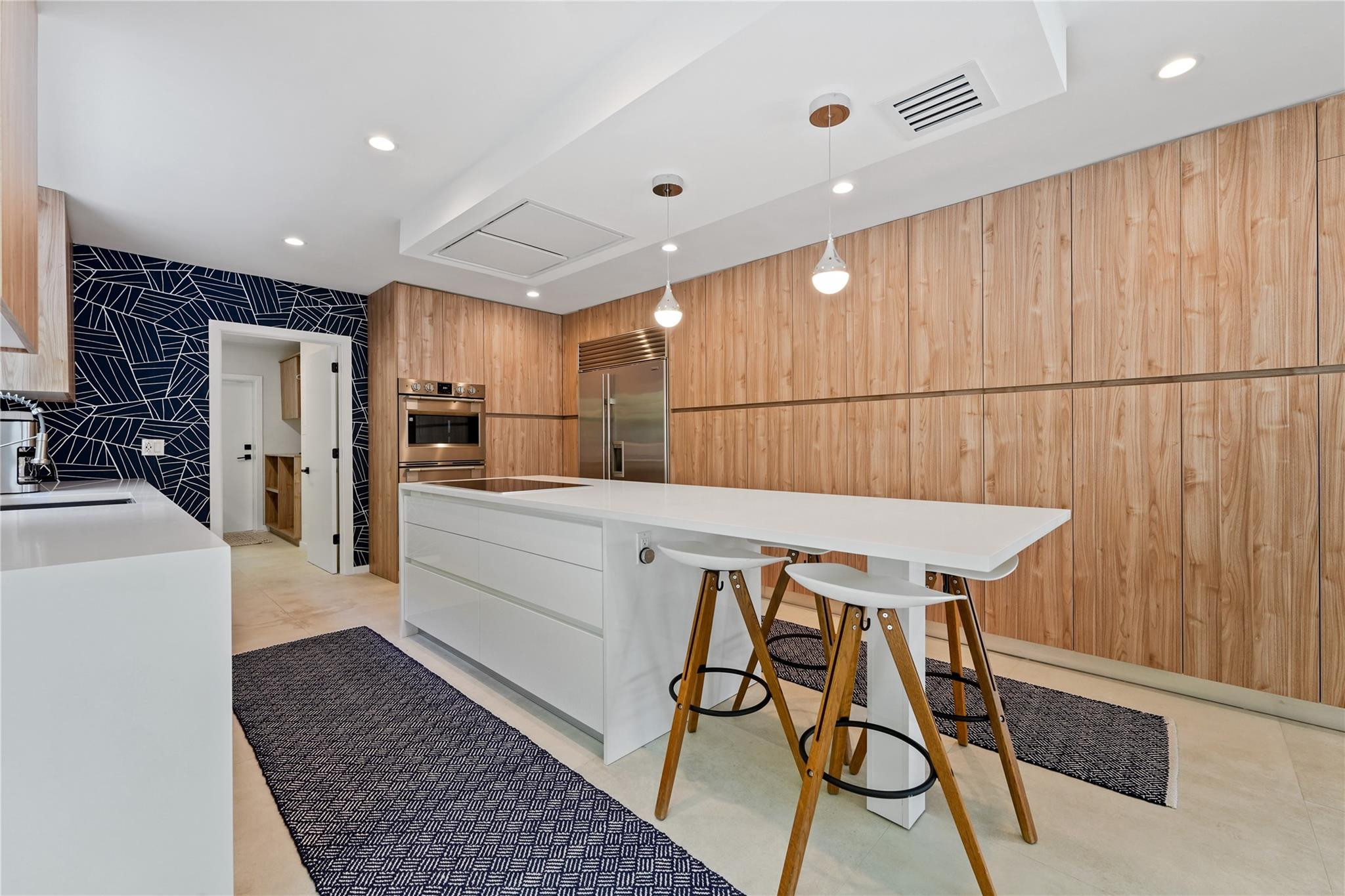 325 SEVEN ISLES Drive