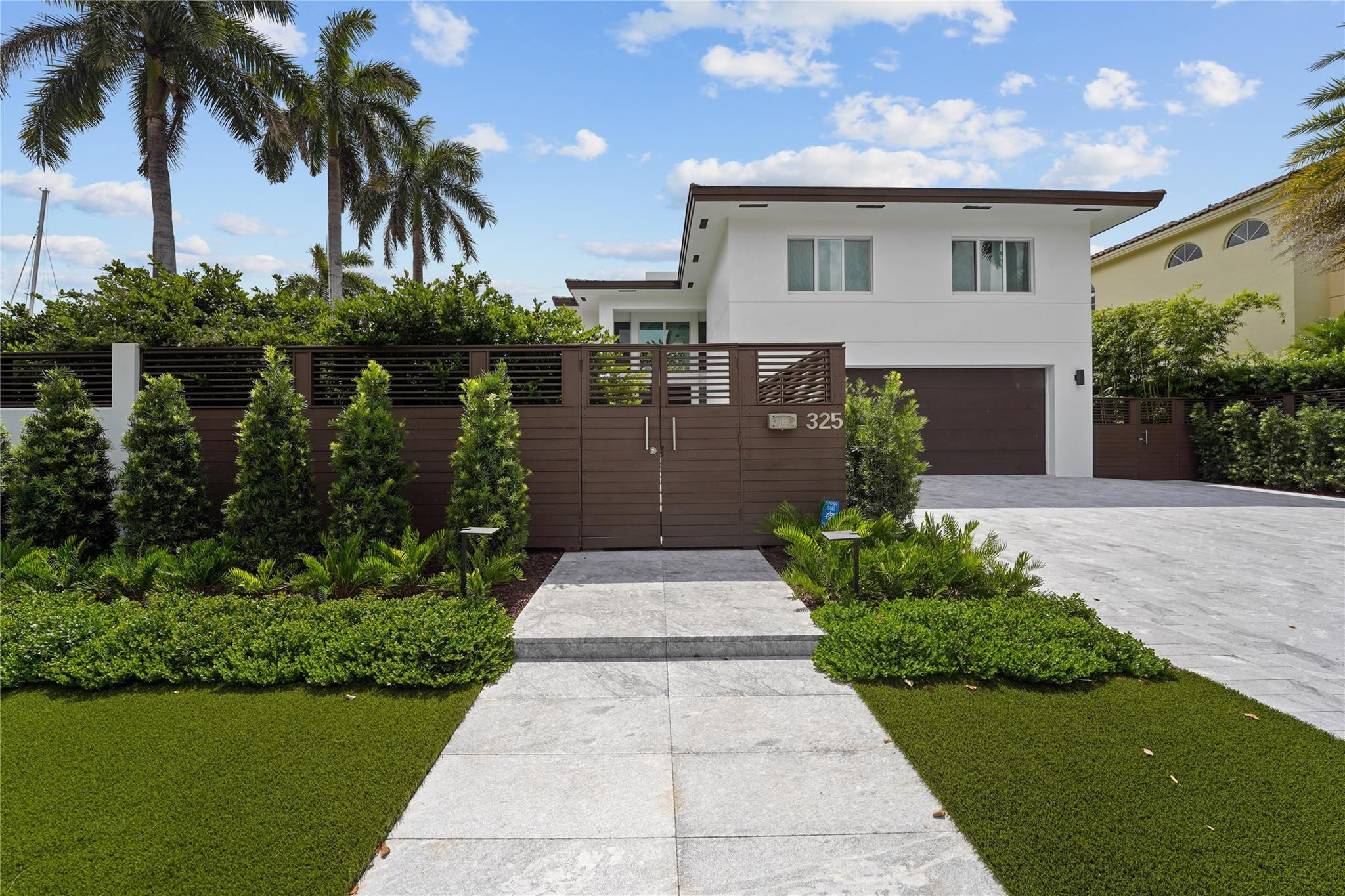 325 SEVEN ISLES Drive