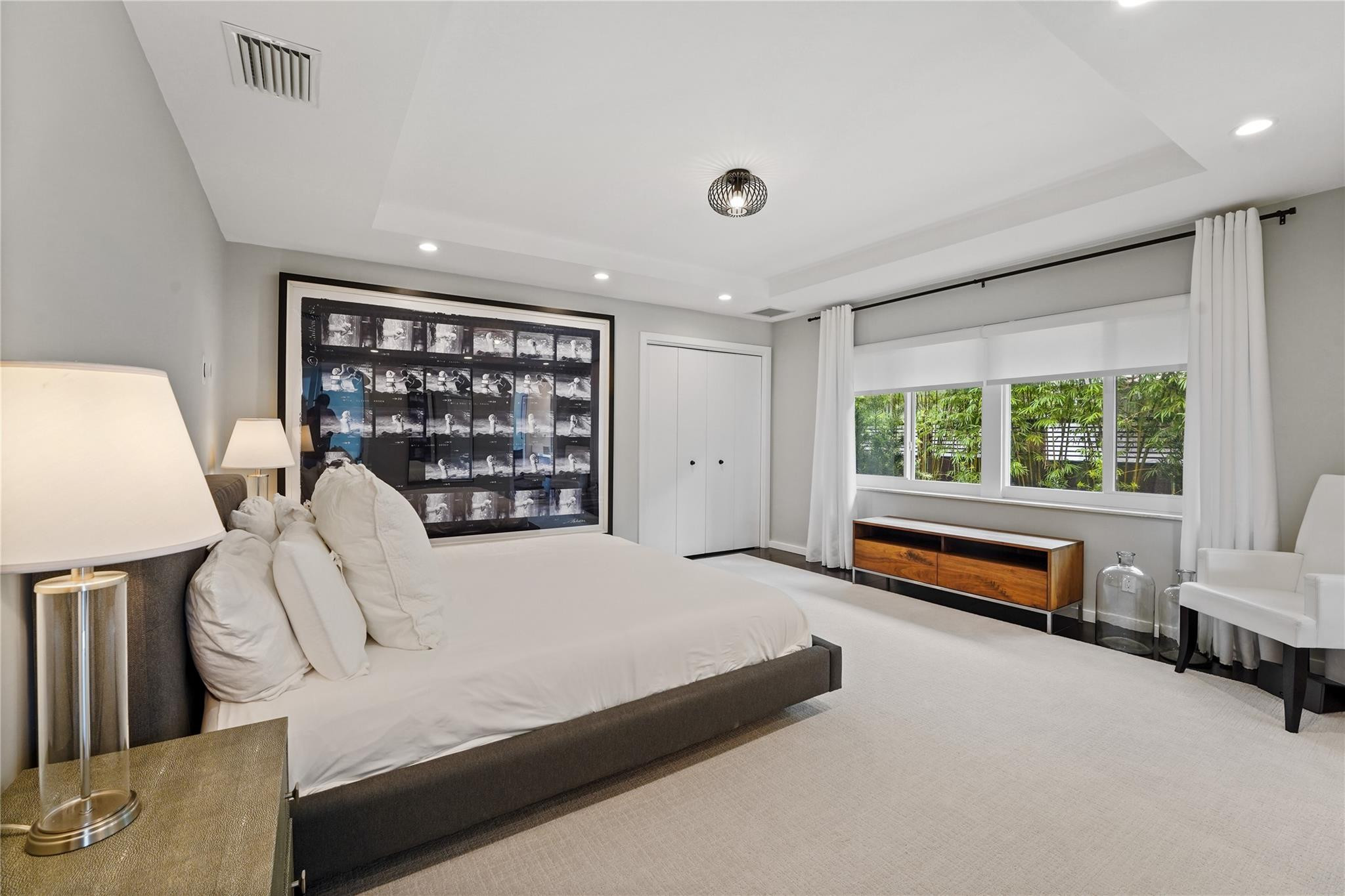 325 SEVEN ISLES Drive