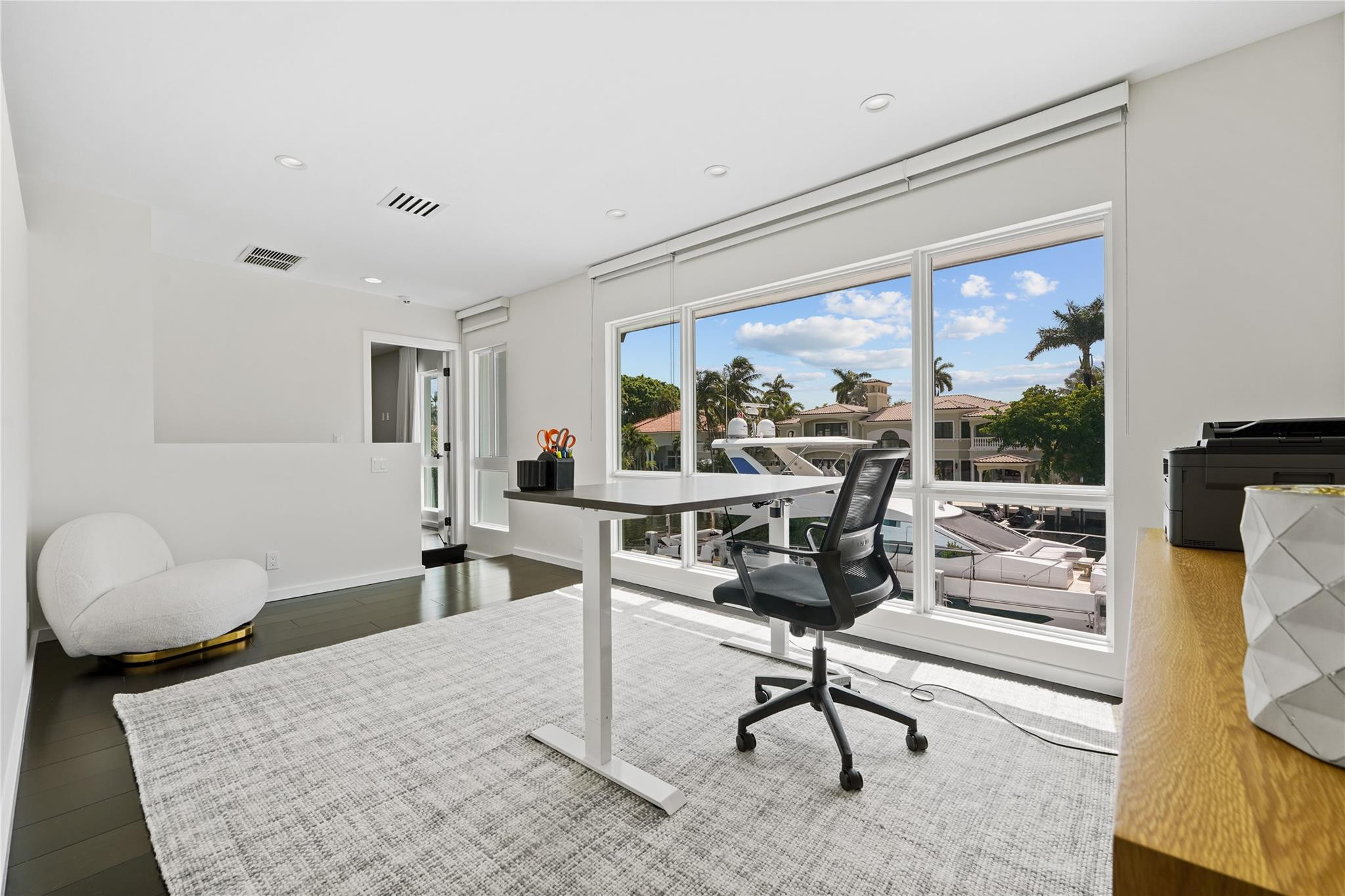 325 SEVEN ISLES Drive
