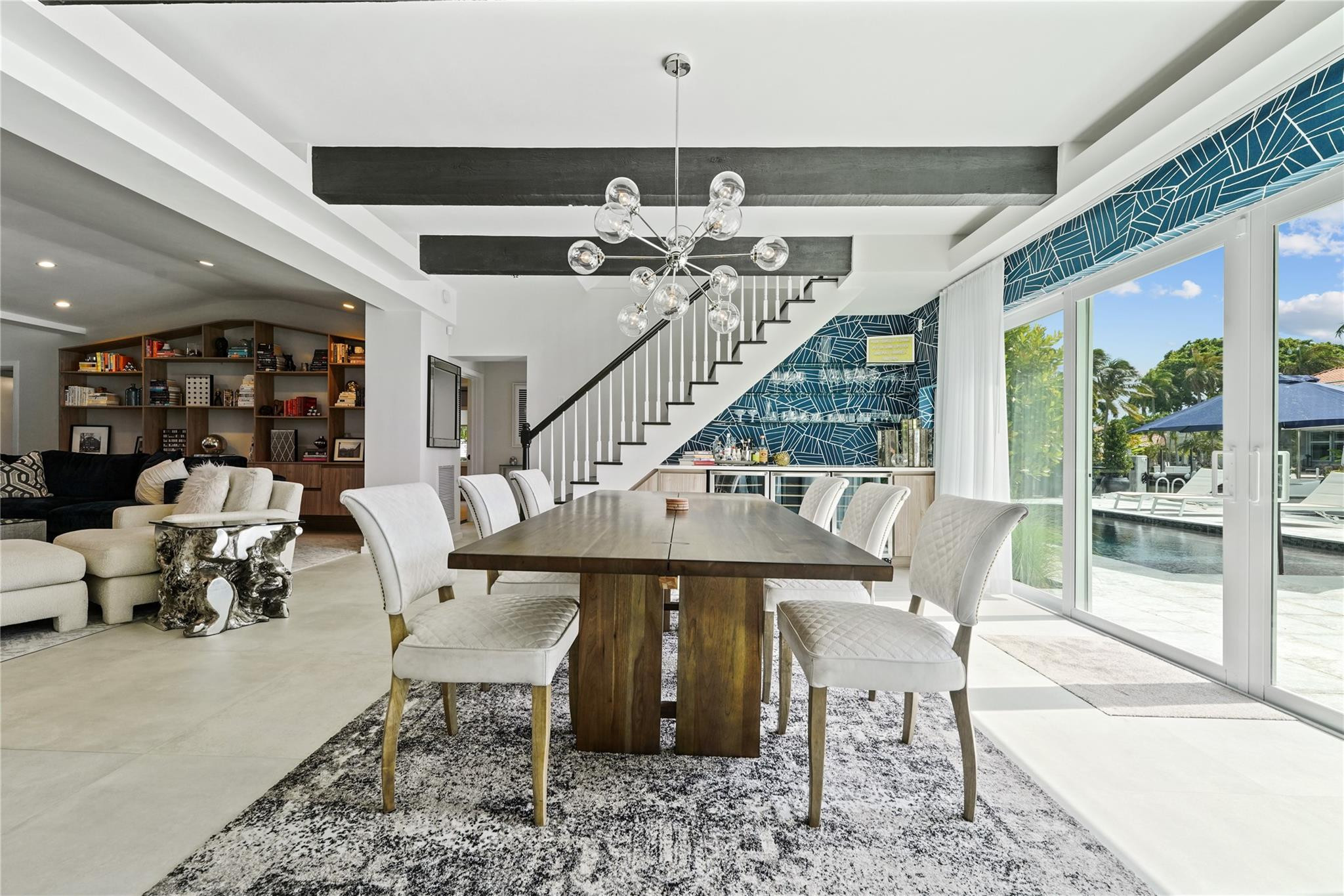 325 SEVEN ISLES Drive