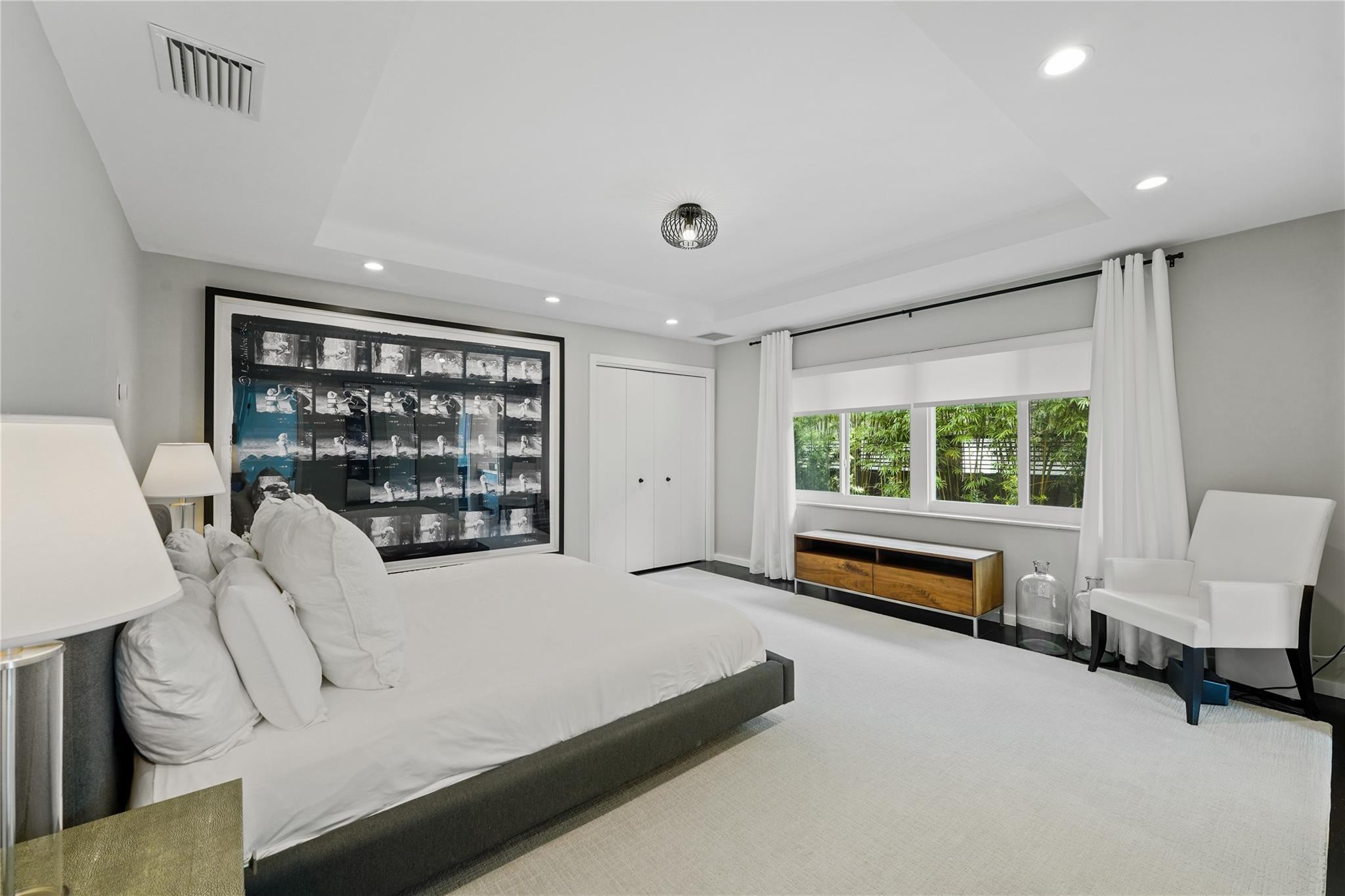 325 SEVEN ISLES Drive