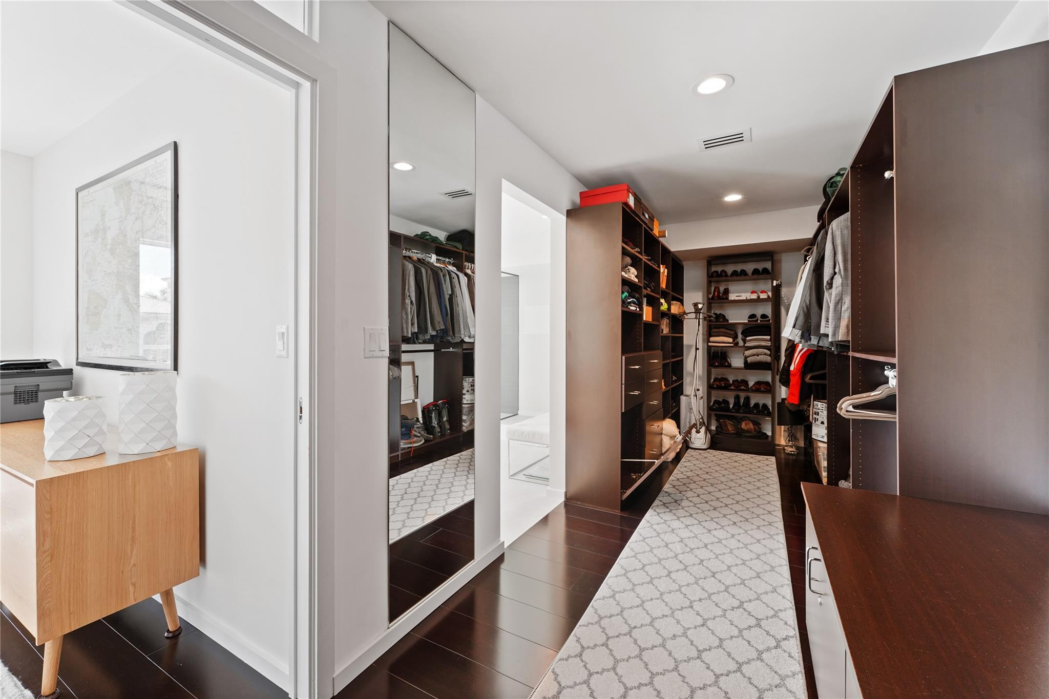 325 SEVEN ISLES Drive