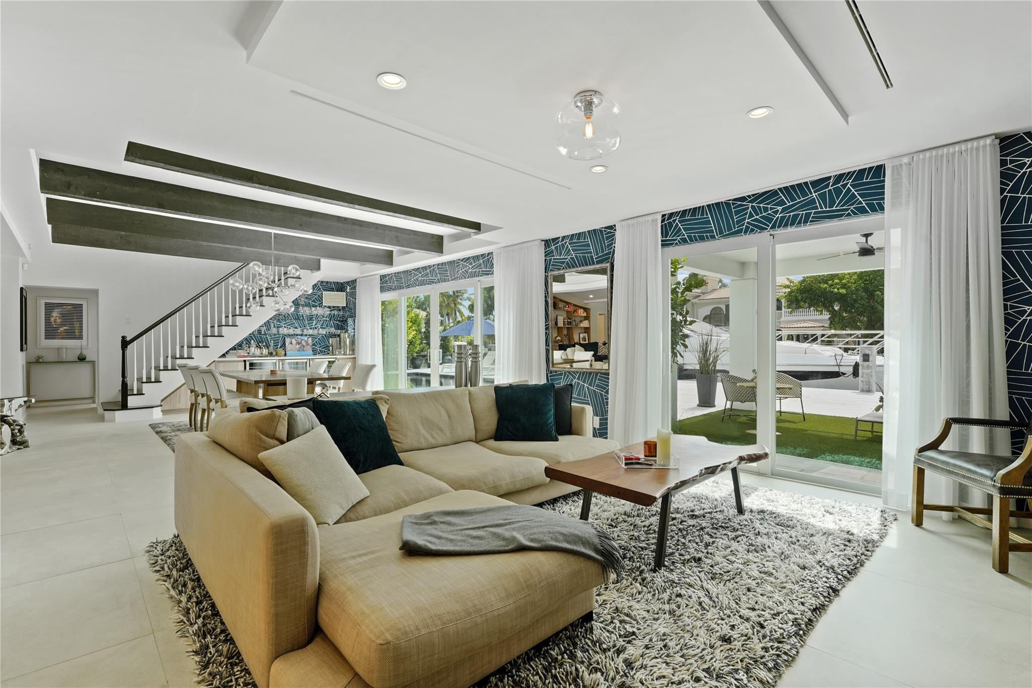 325 SEVEN ISLES Drive