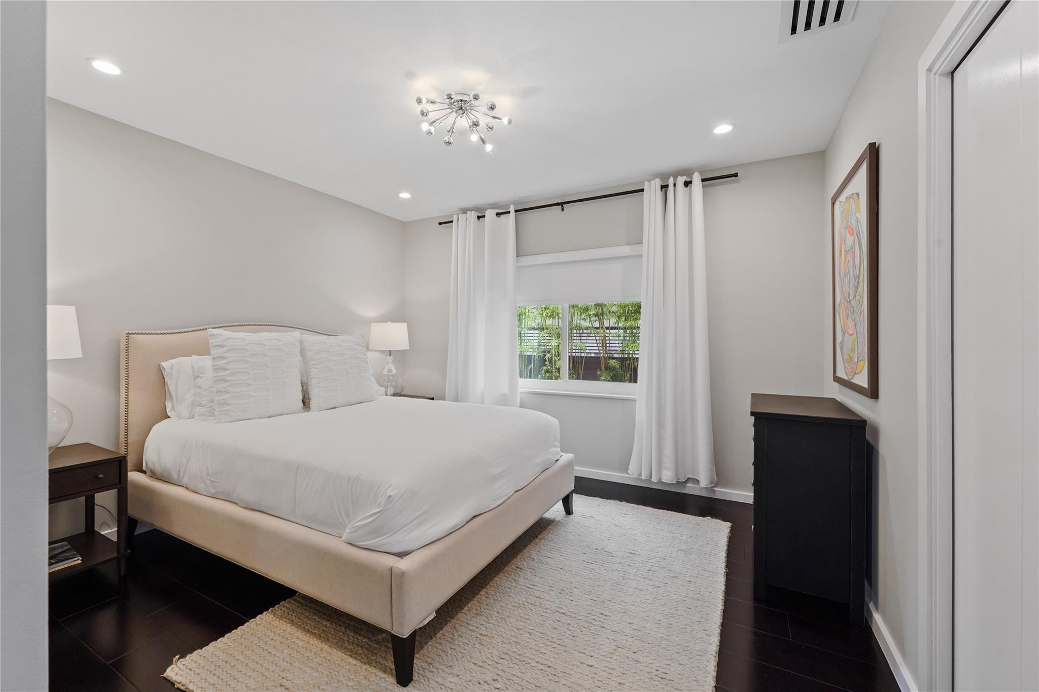 325 SEVEN ISLES Drive