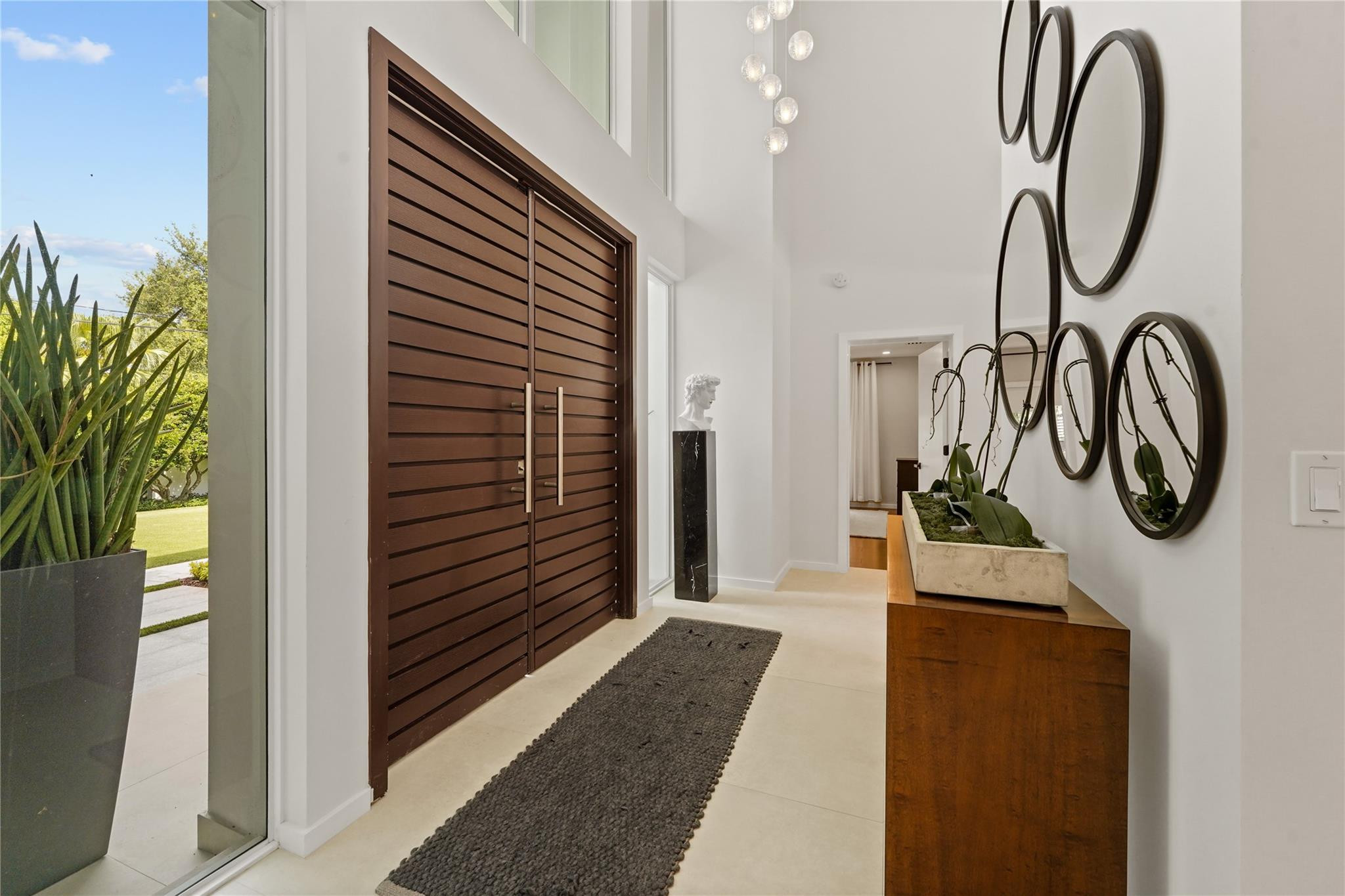 325 SEVEN ISLES Drive
