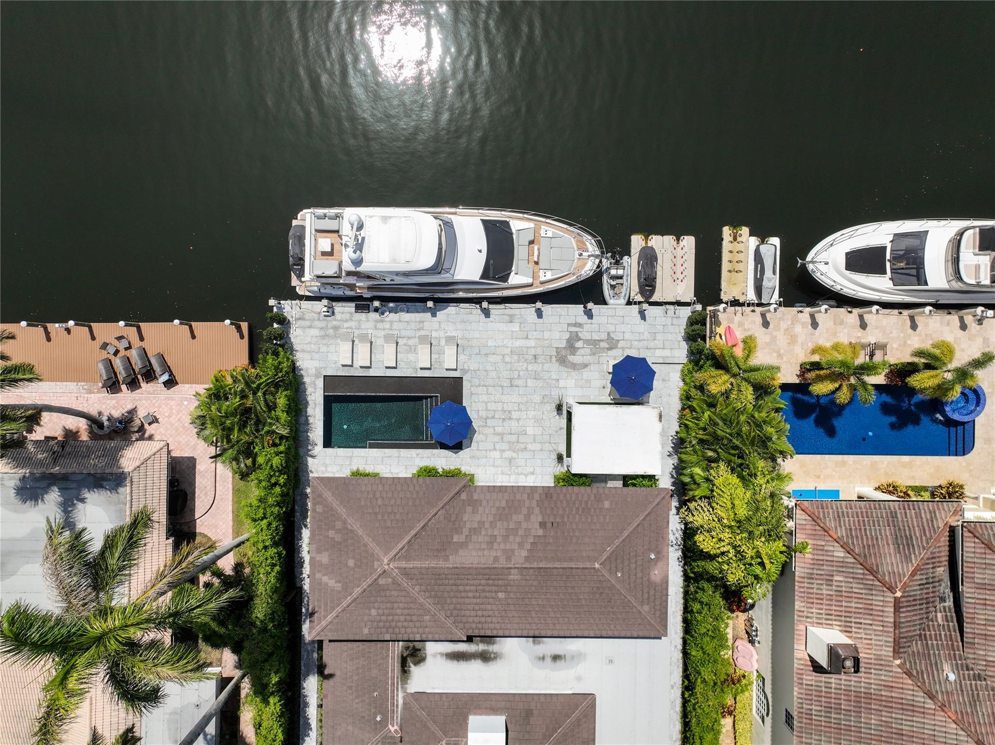 325 SEVEN ISLES Drive