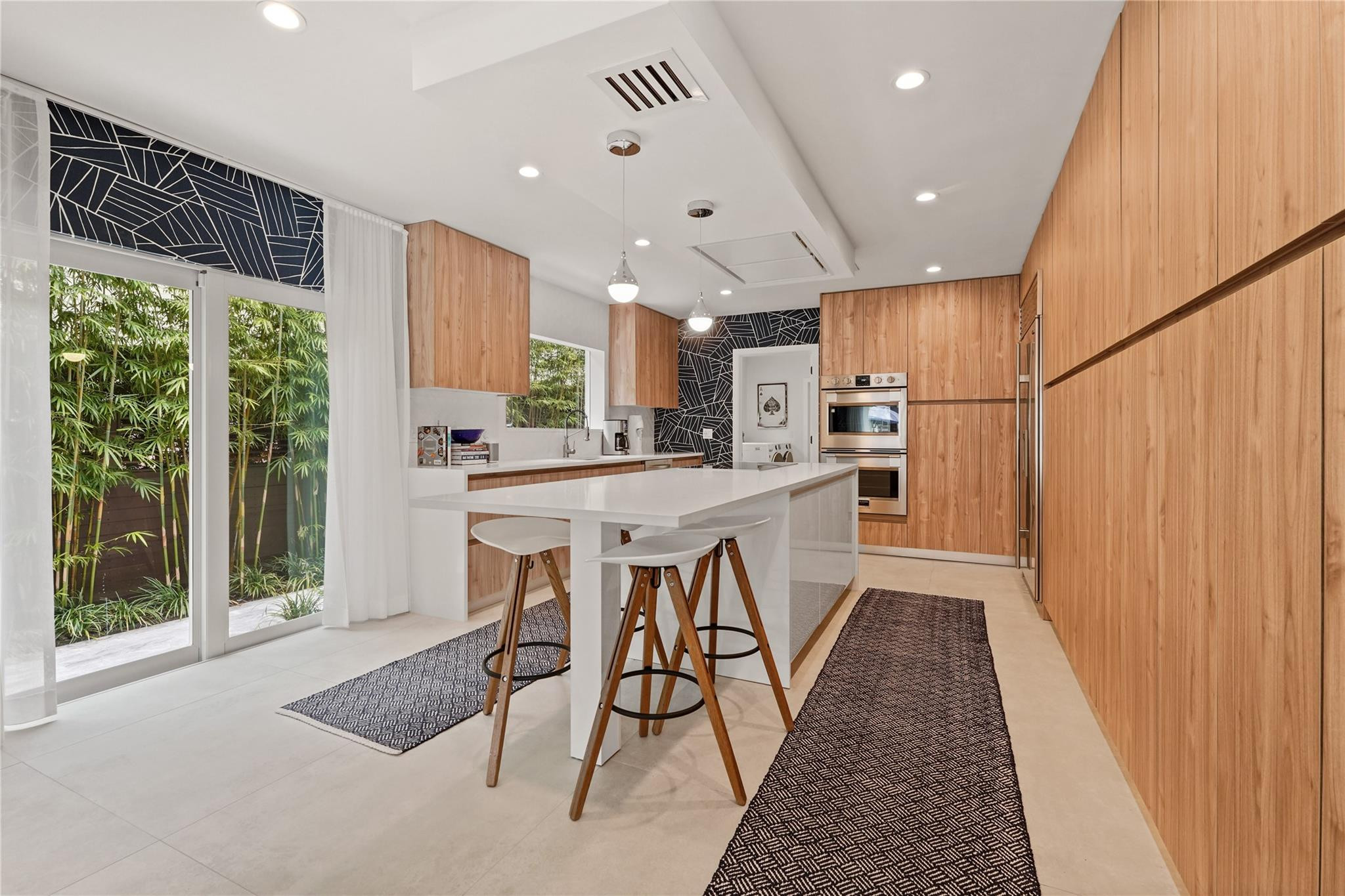 325 SEVEN ISLES Drive