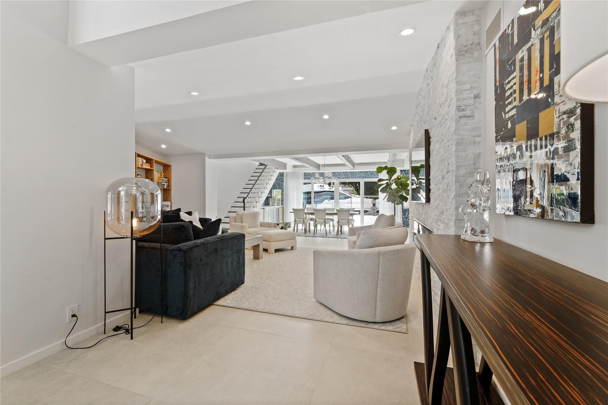 325 SEVEN ISLES Drive