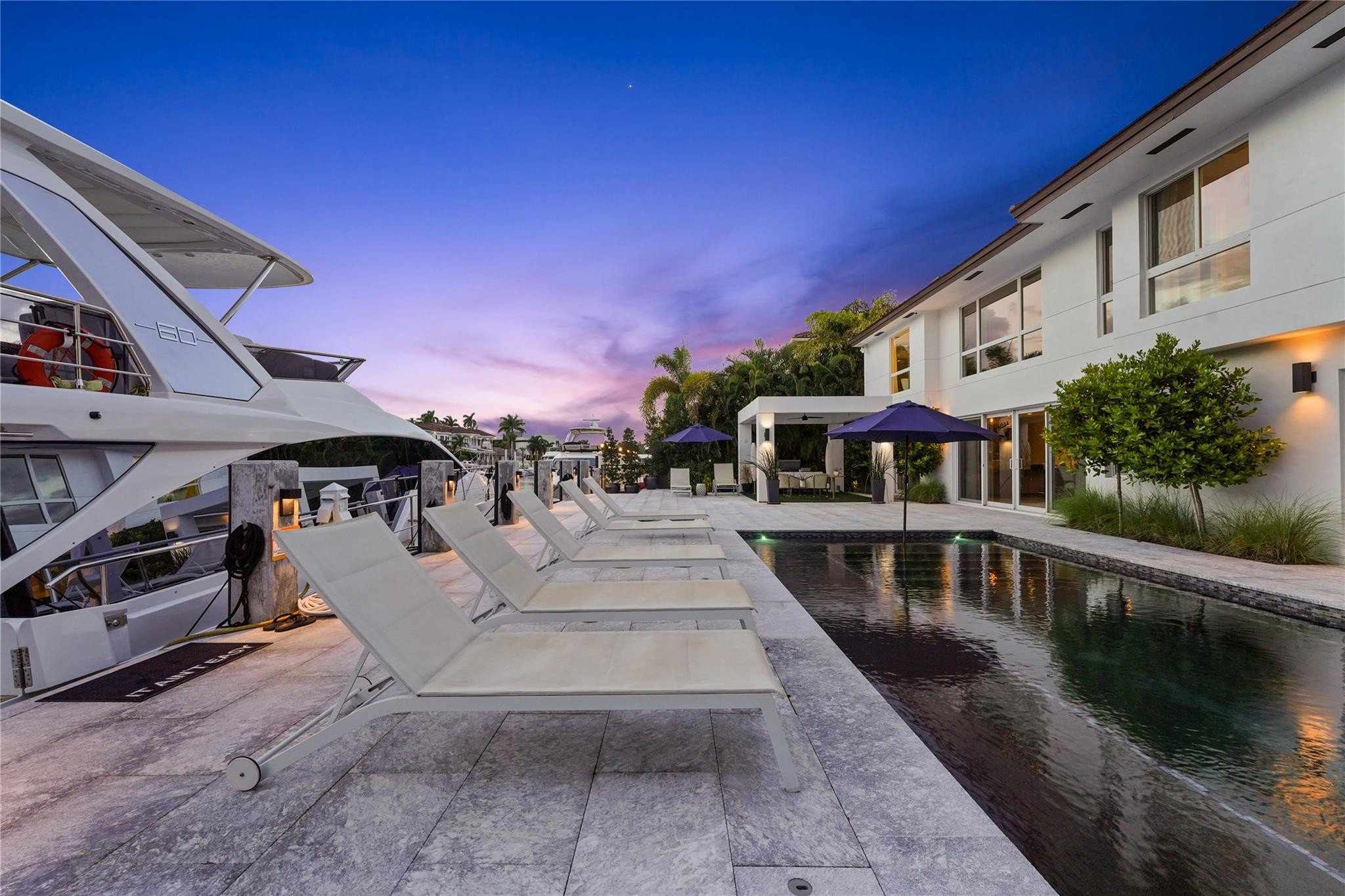 325 SEVEN ISLES Drive