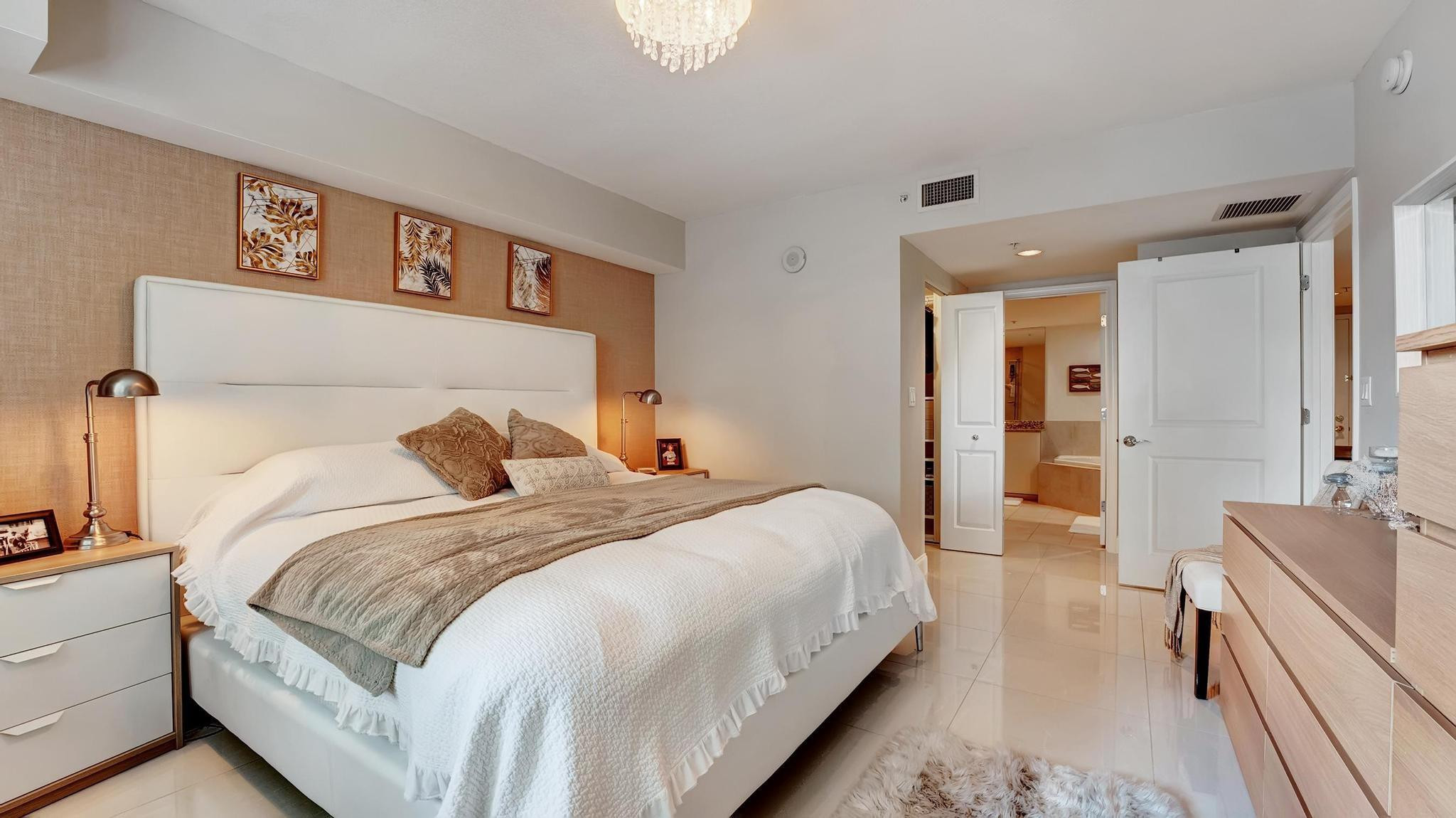 600 W Las Olas Blvd 703