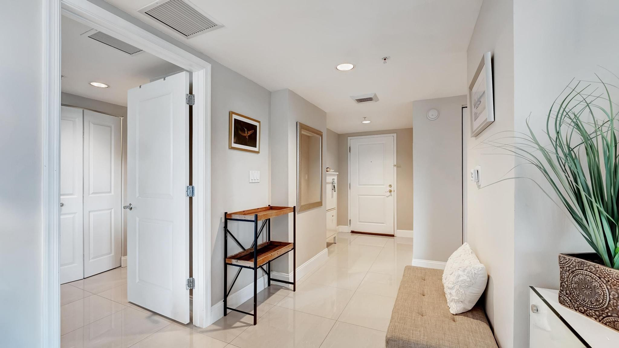 600 W Las Olas Blvd 703