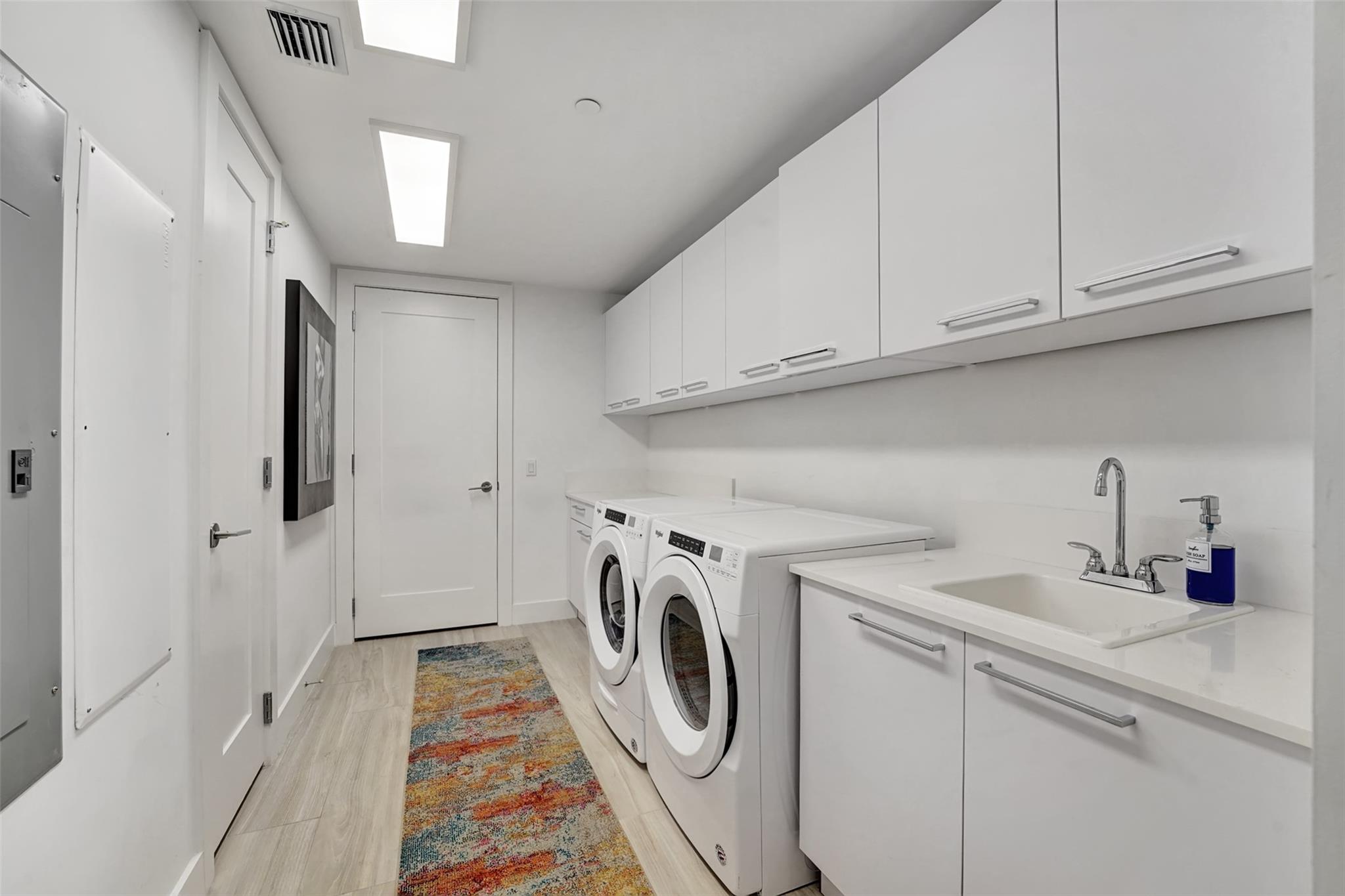 100 E Las Olas Blvd 2303