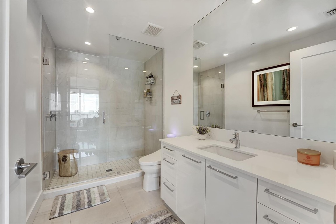 100 E Las Olas Blvd 2303