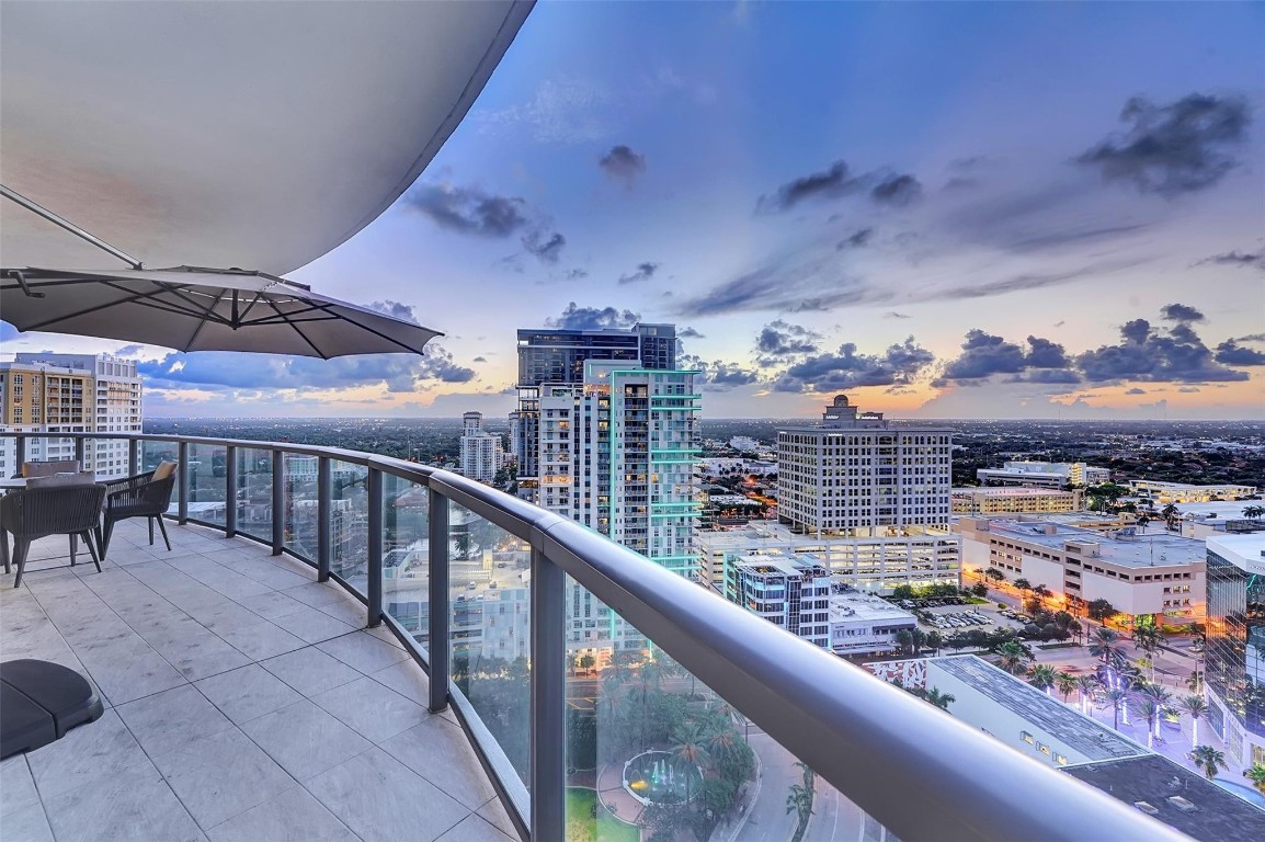 100 E Las Olas Blvd 2303