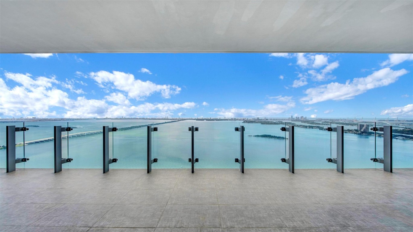 700 NE 26th Ter 4502