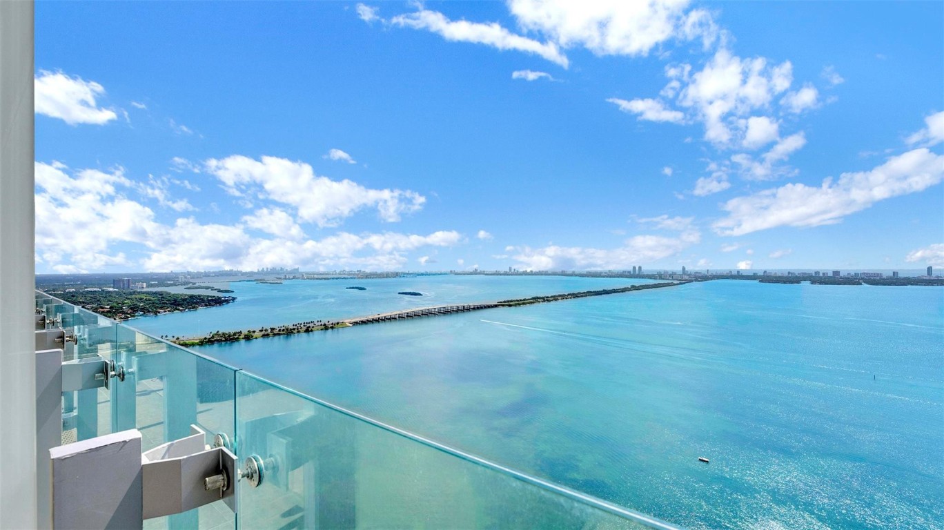 700 NE 26th Ter 4502