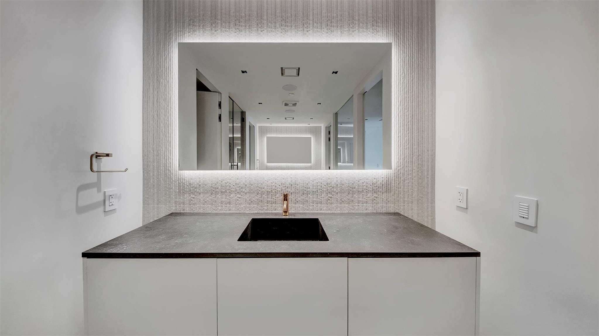 700 NE 26th Ter 4502