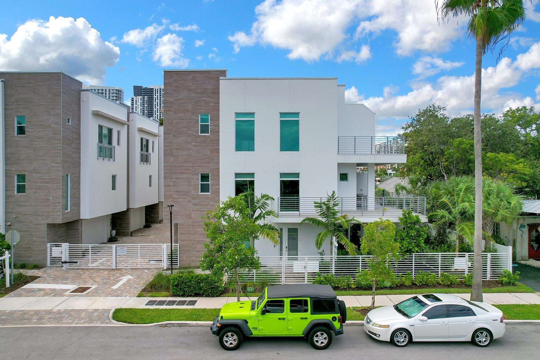 5 SE 11th Ave 5