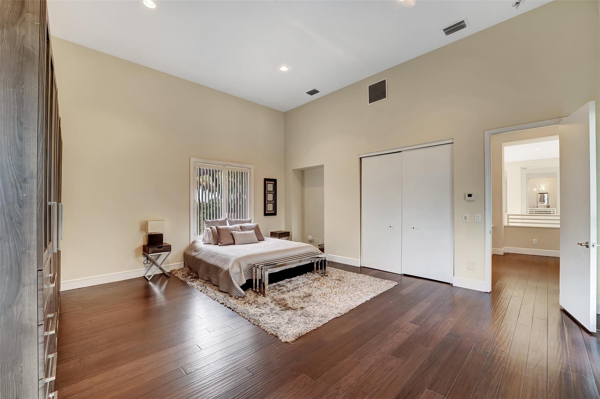 7272 NW 62nd Ter