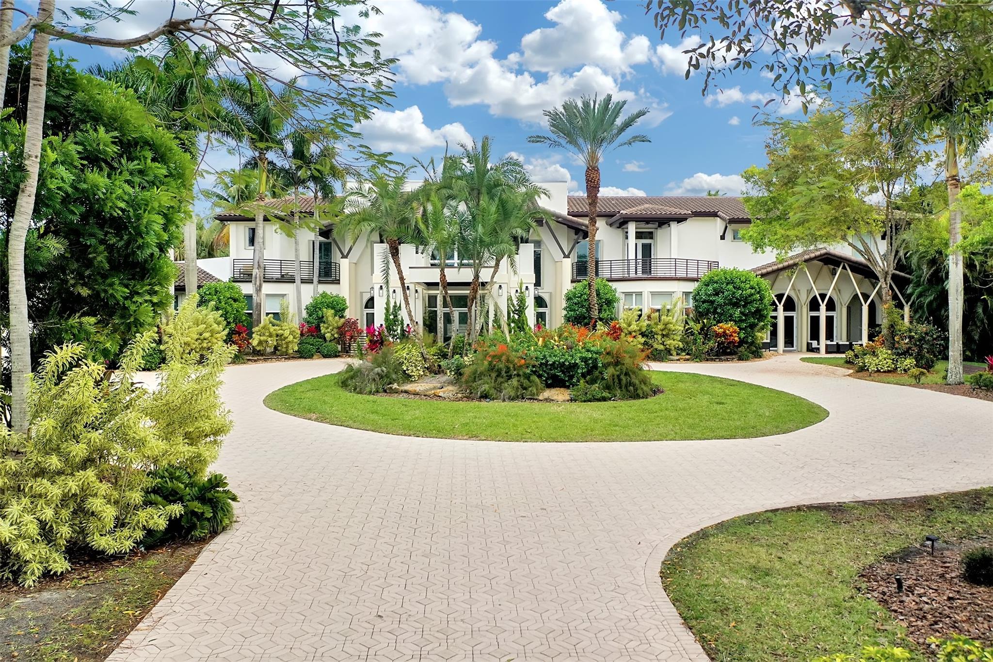 7272 NW 62nd Ter