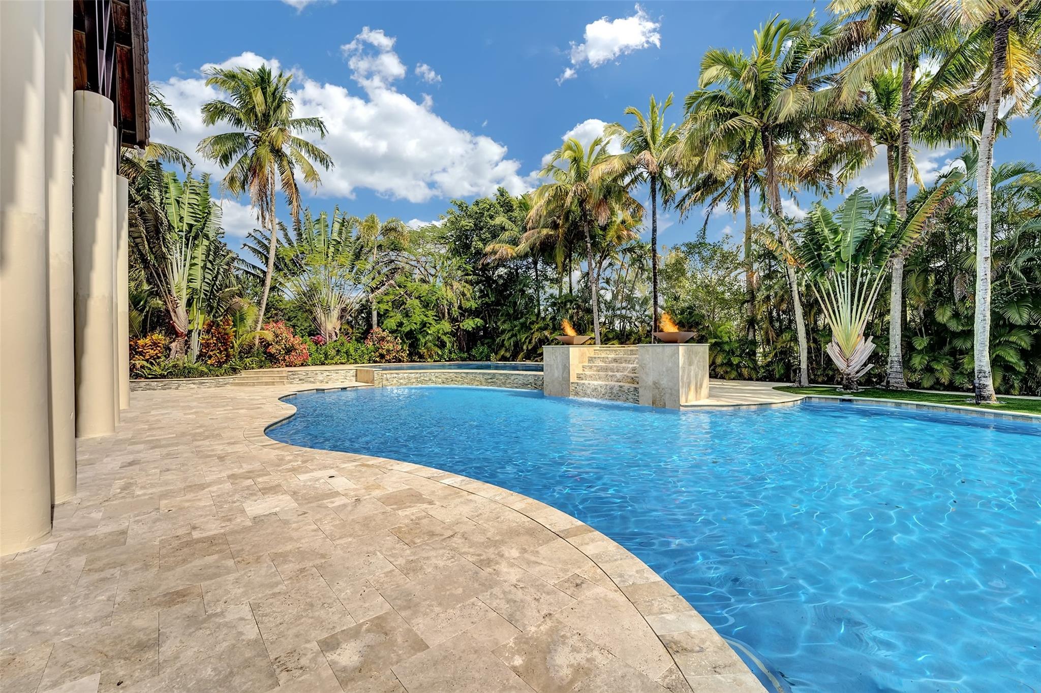 7272 NW 62nd Ter