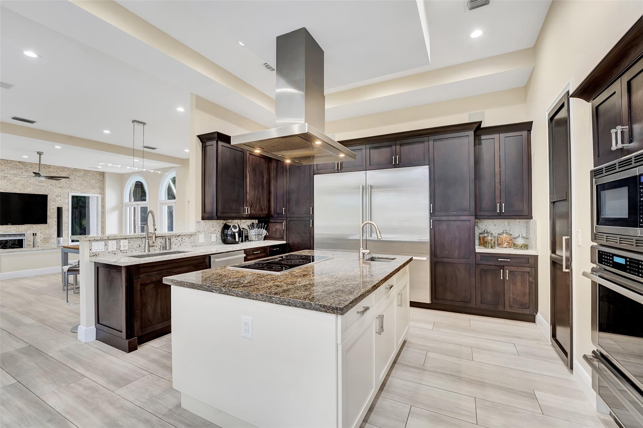7272 NW 62nd Ter