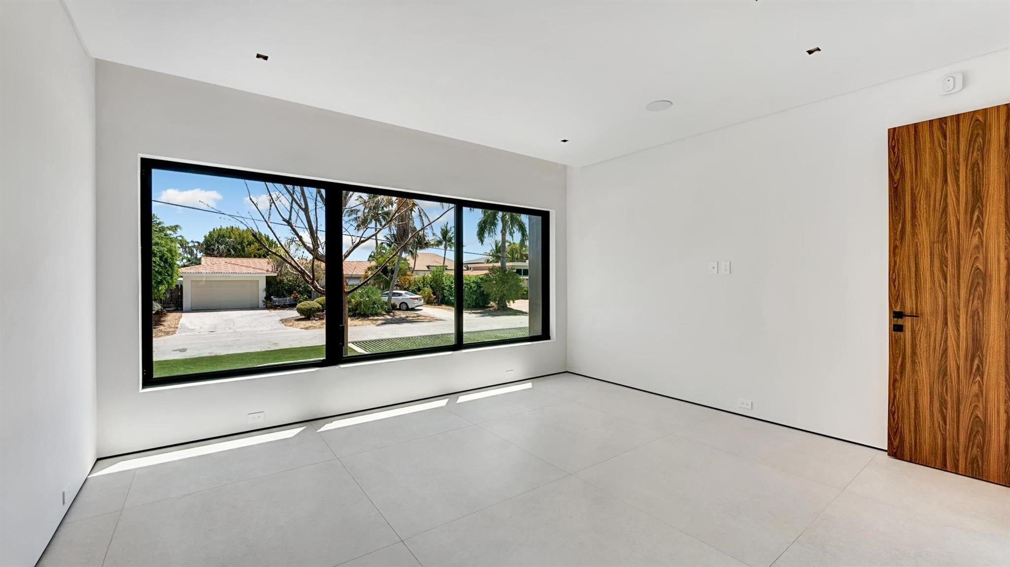 321 SE 14th Ave
