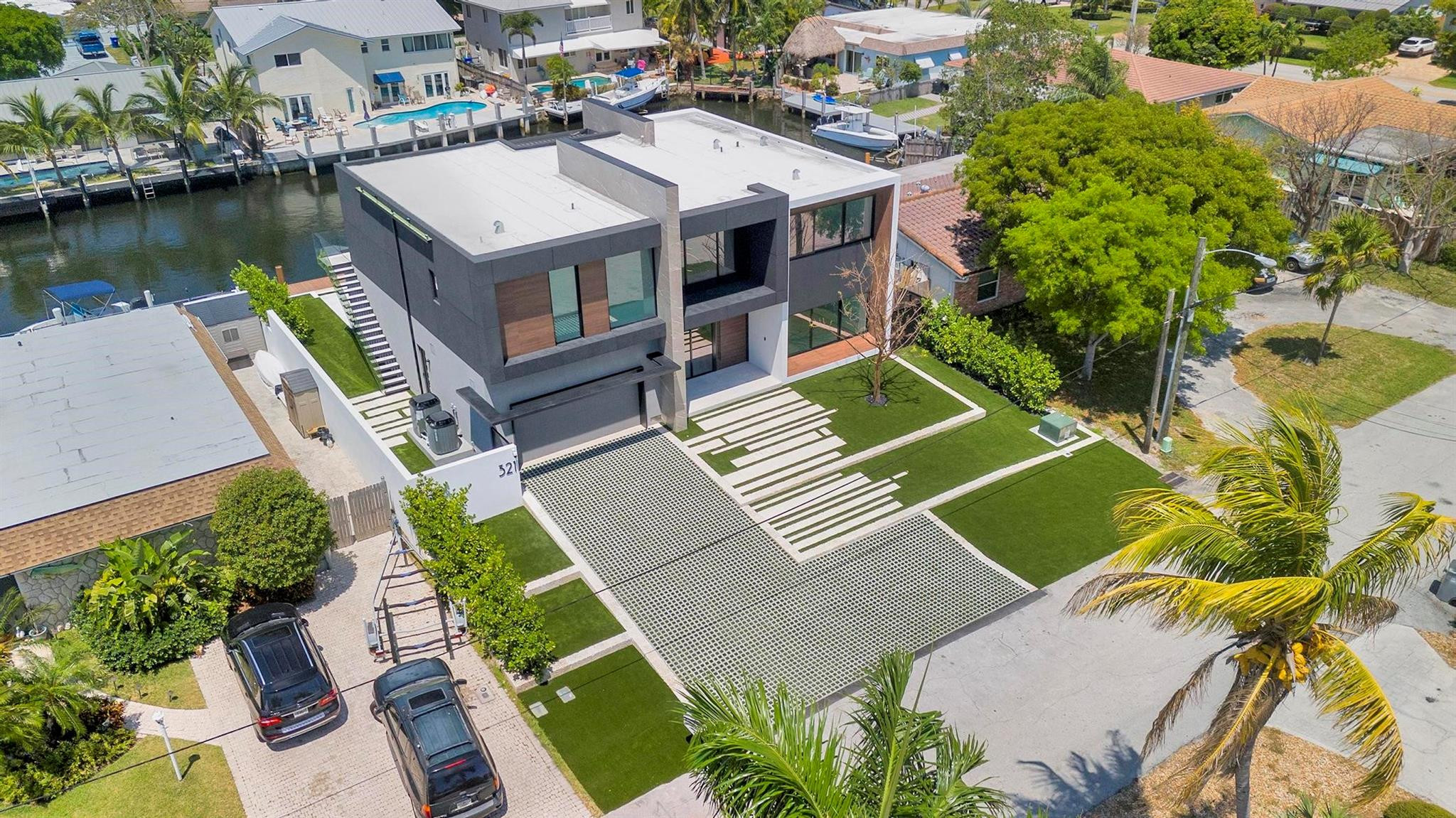 321 SE 14th Ave