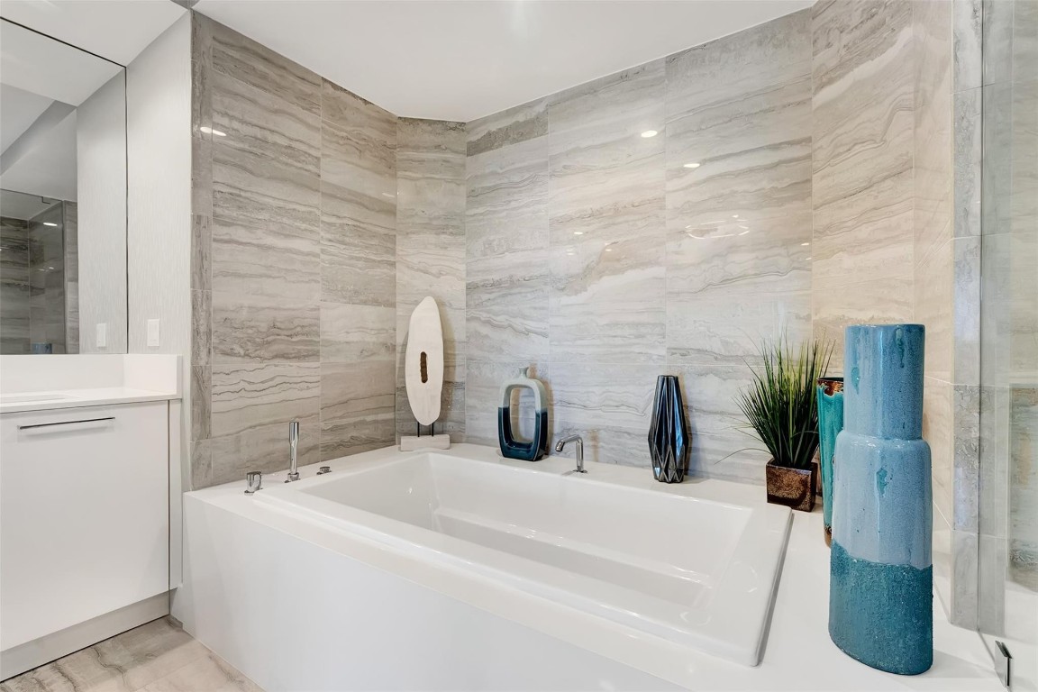 100 E Las Olas Blvd 2803