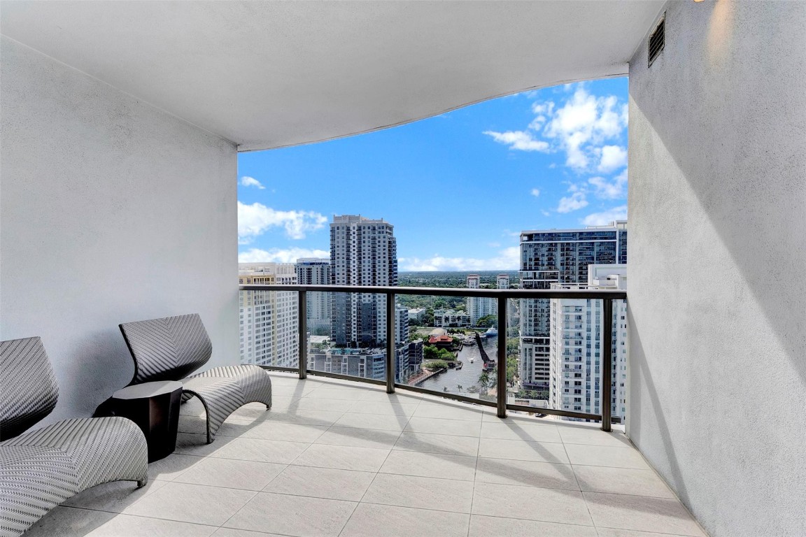 100 E Las Olas Blvd 2803