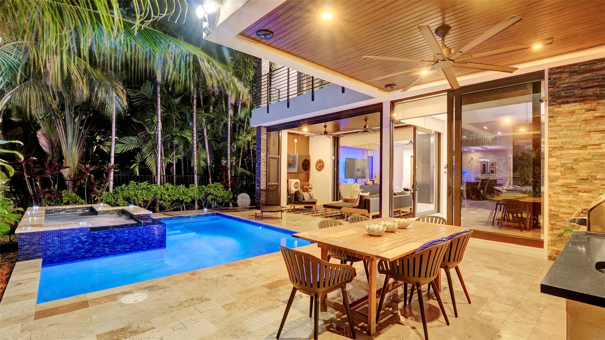 609 Poinciana Dr