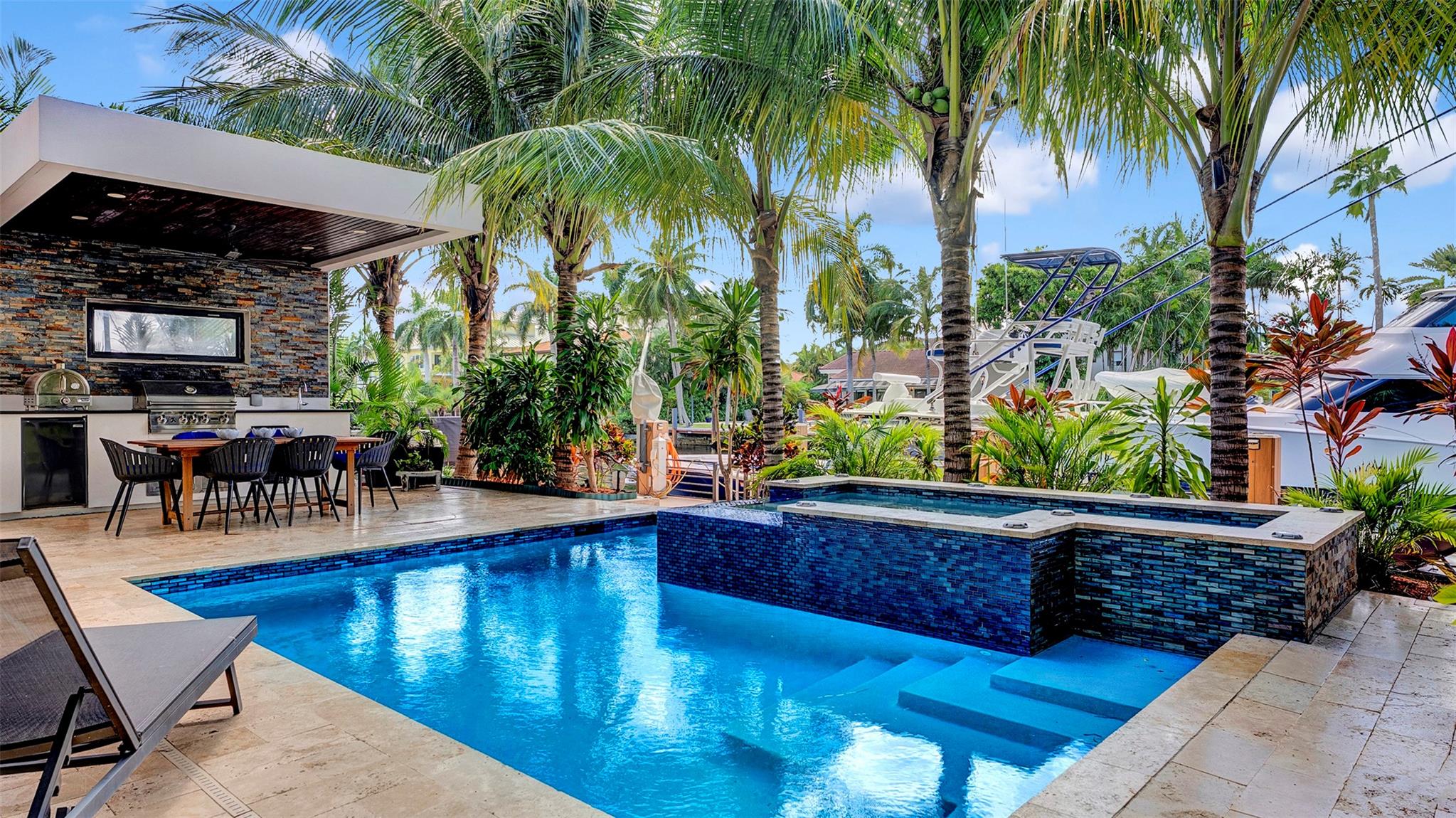 609 Poinciana Dr