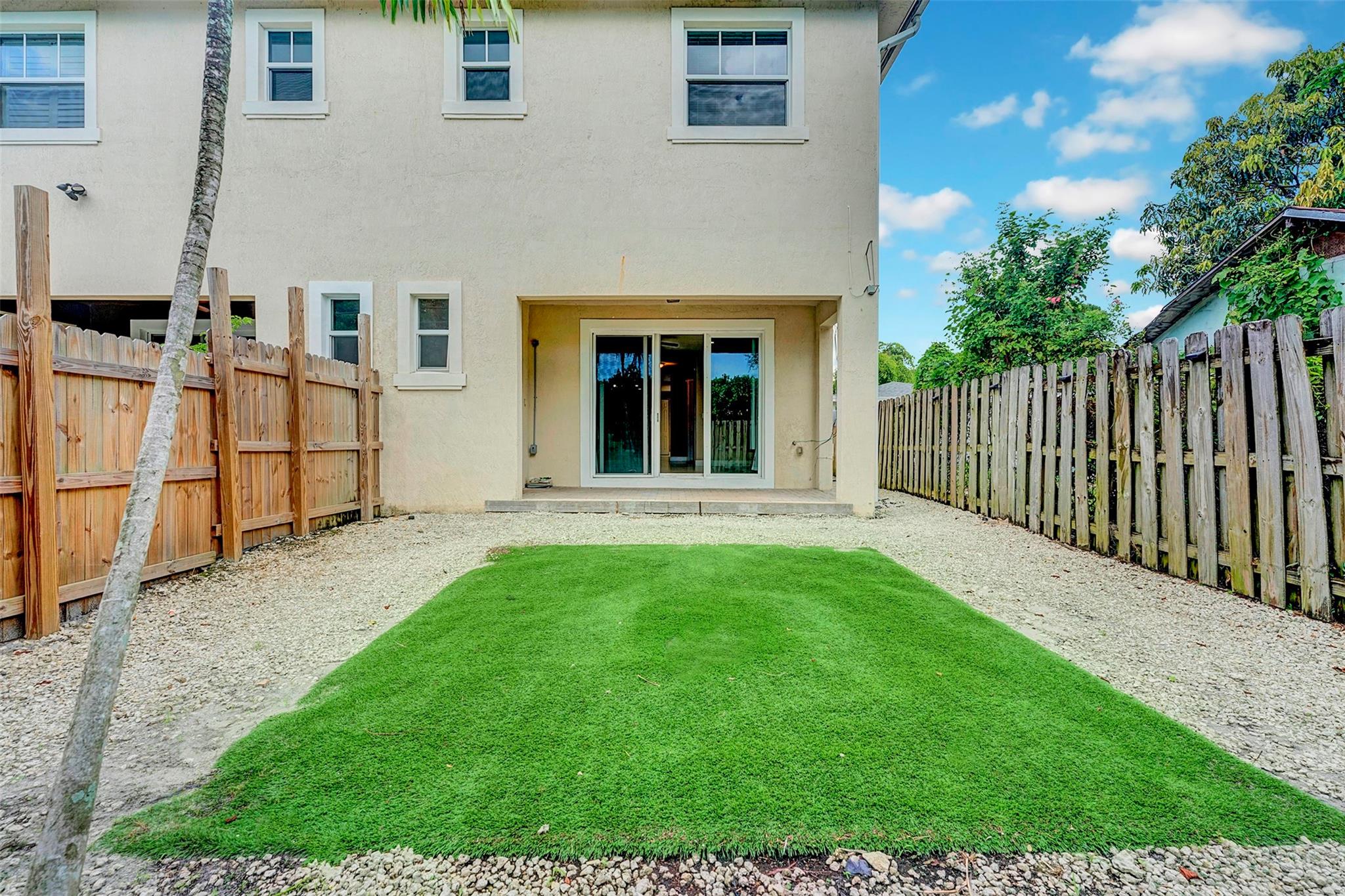 1111 NW 1st Ave 1111