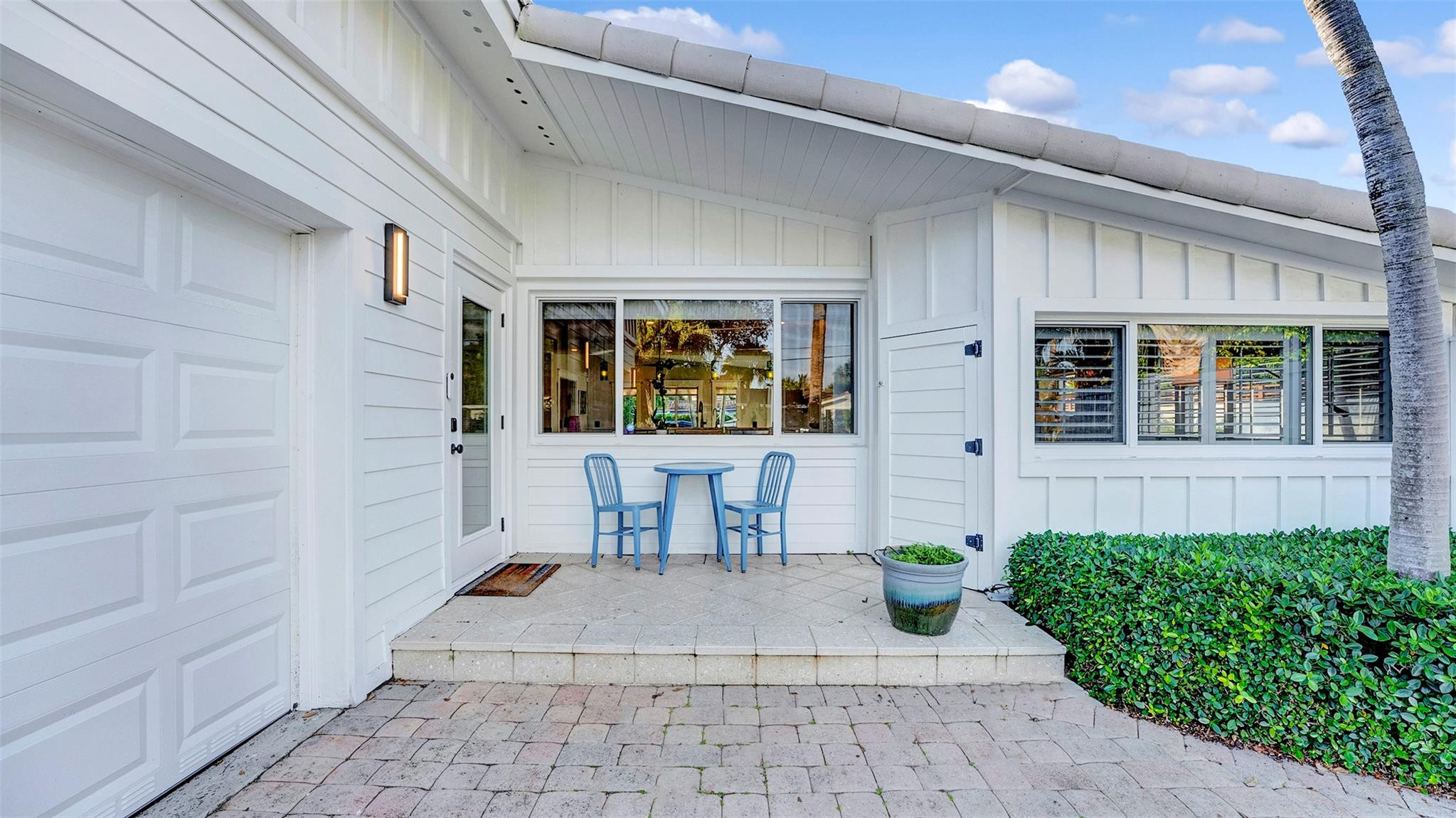 2409 NE 19th Ave