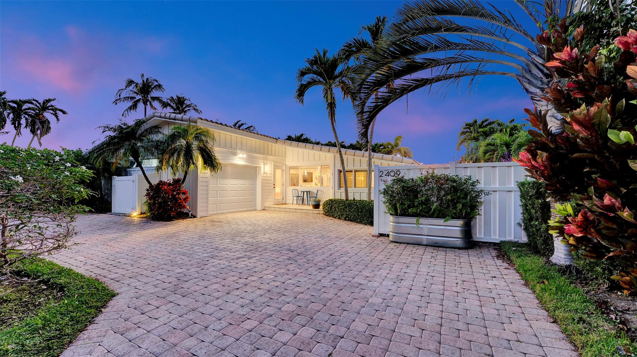 2409 NE 19th Ave