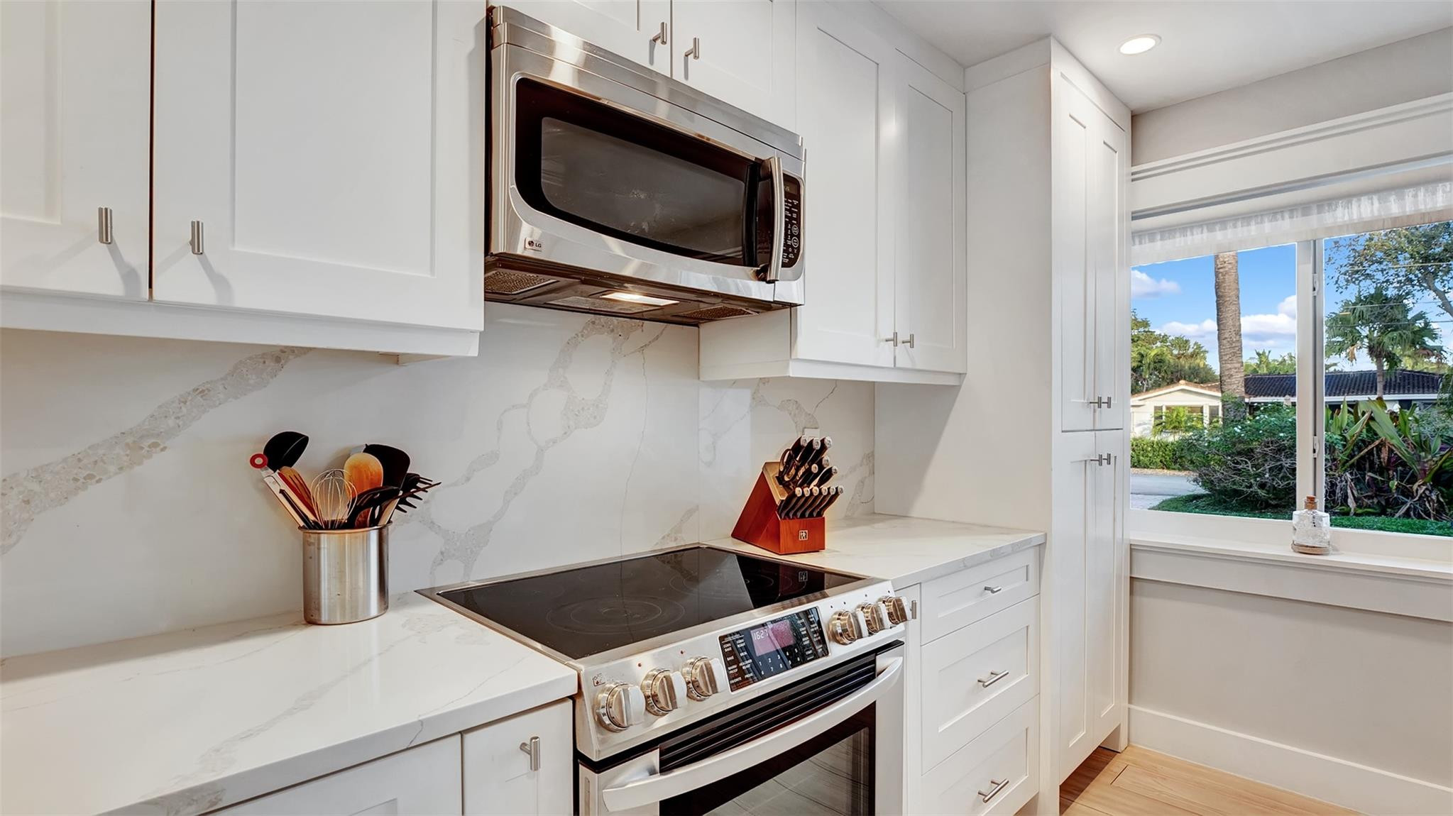 2409 NE 19th Ave